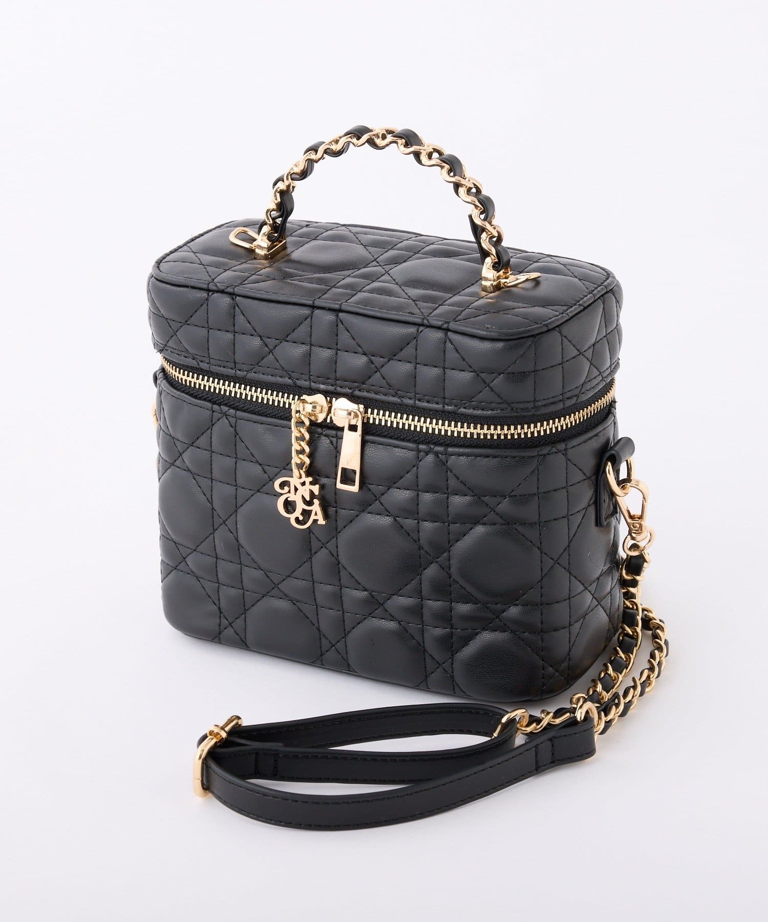 one after another NICE CLAUP(ワンアフターアナザー ナイスクラップ) チャーム付きキルティングバニテ