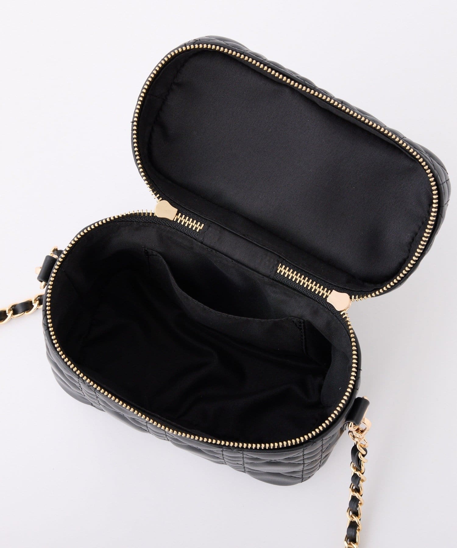 one after another NICE CLAUP(ワンアフターアナザー ナイスクラップ) チャーム付きキルティングバニテ