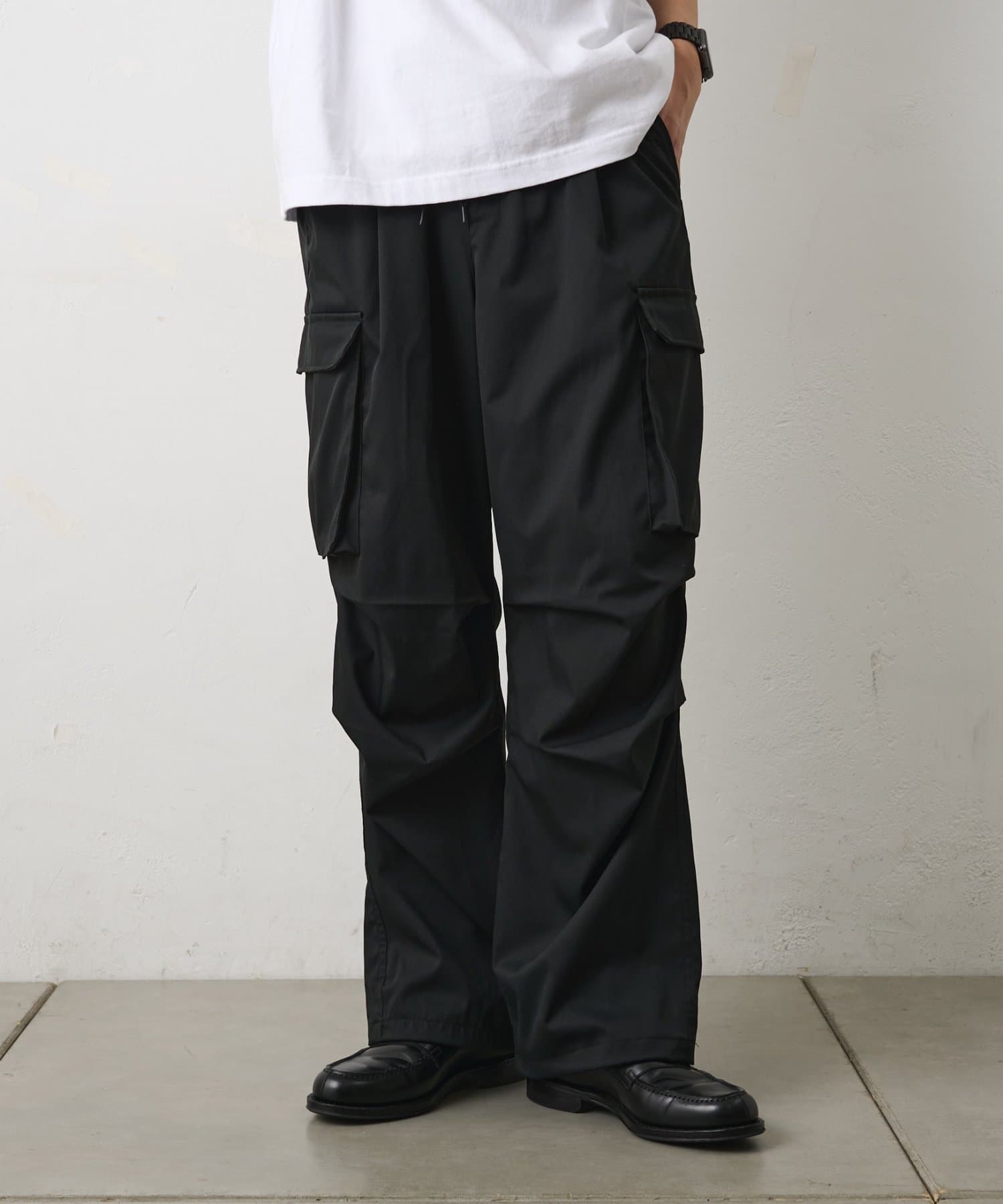 COLONY 2139(コロニー トゥーワンスリーナイン) ストレッチツイルカーゴパンツ