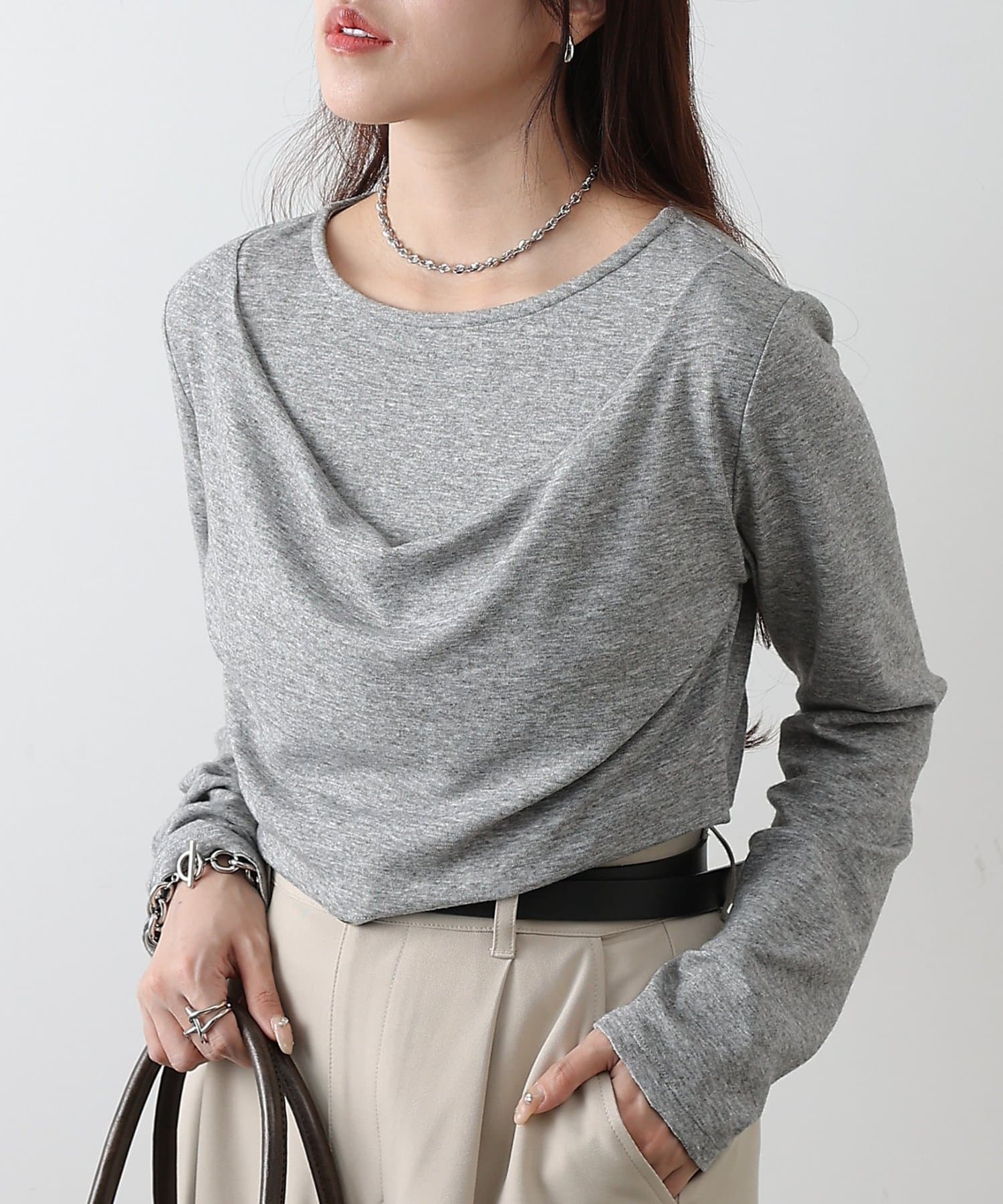 COLONY 2139(コロニー トゥーワンスリーナイン) レイヤード風カットトップス