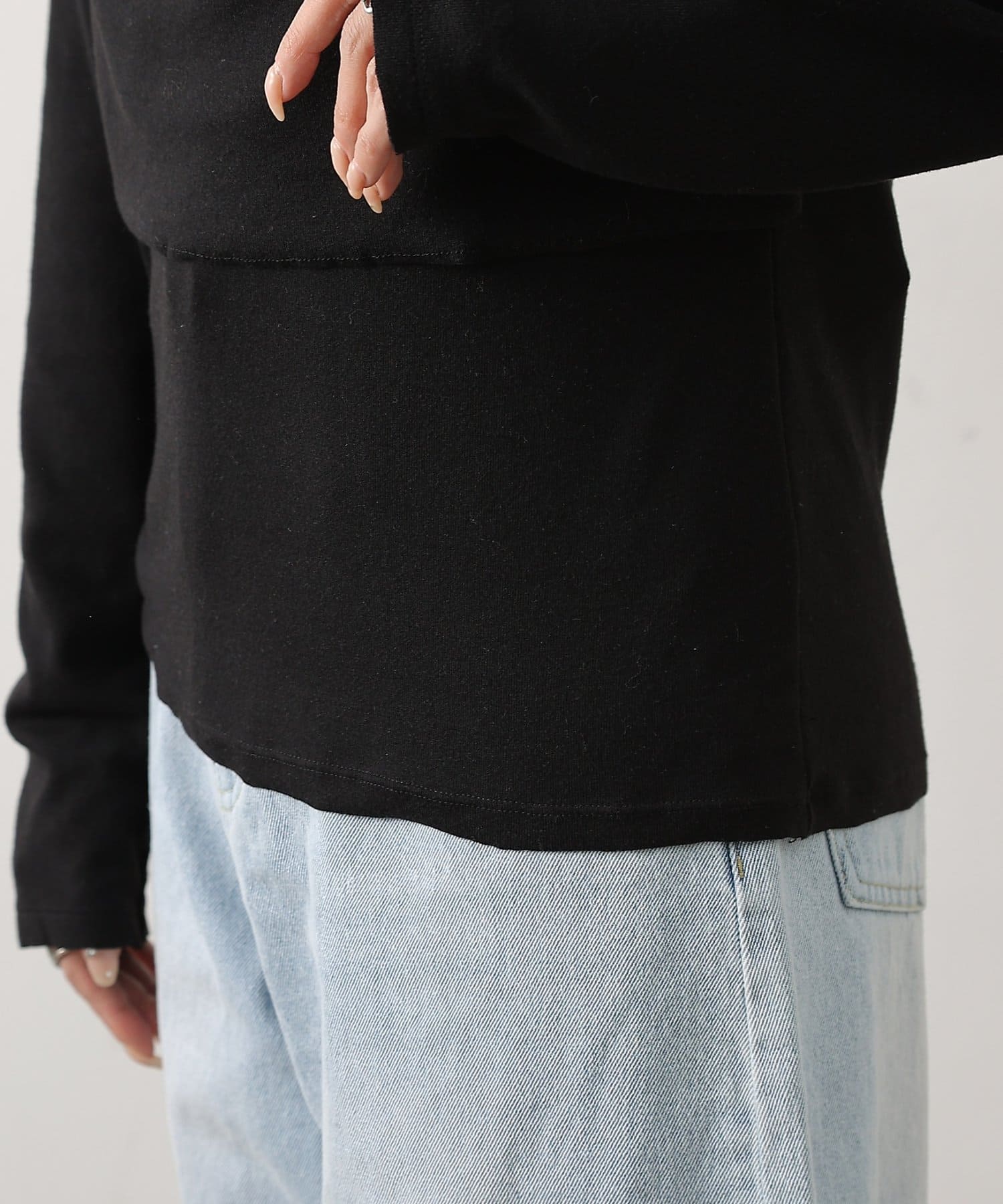 COLONY 2139(コロニー トゥーワンスリーナイン) レイヤード風カットトップス