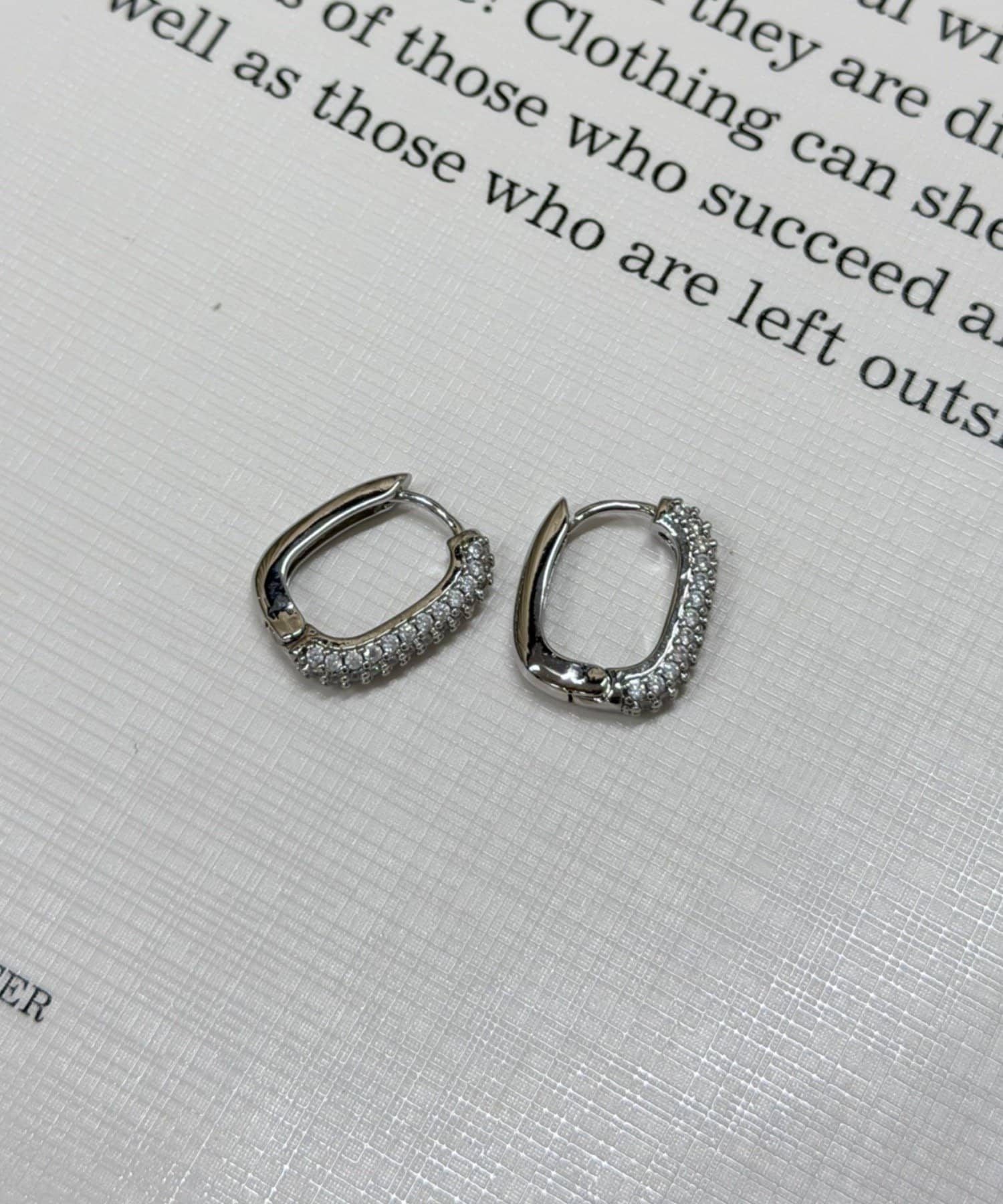 LOUNGEDRESS(ラウンジドレス) 【GALENA/ガレナ】きらきらピアス