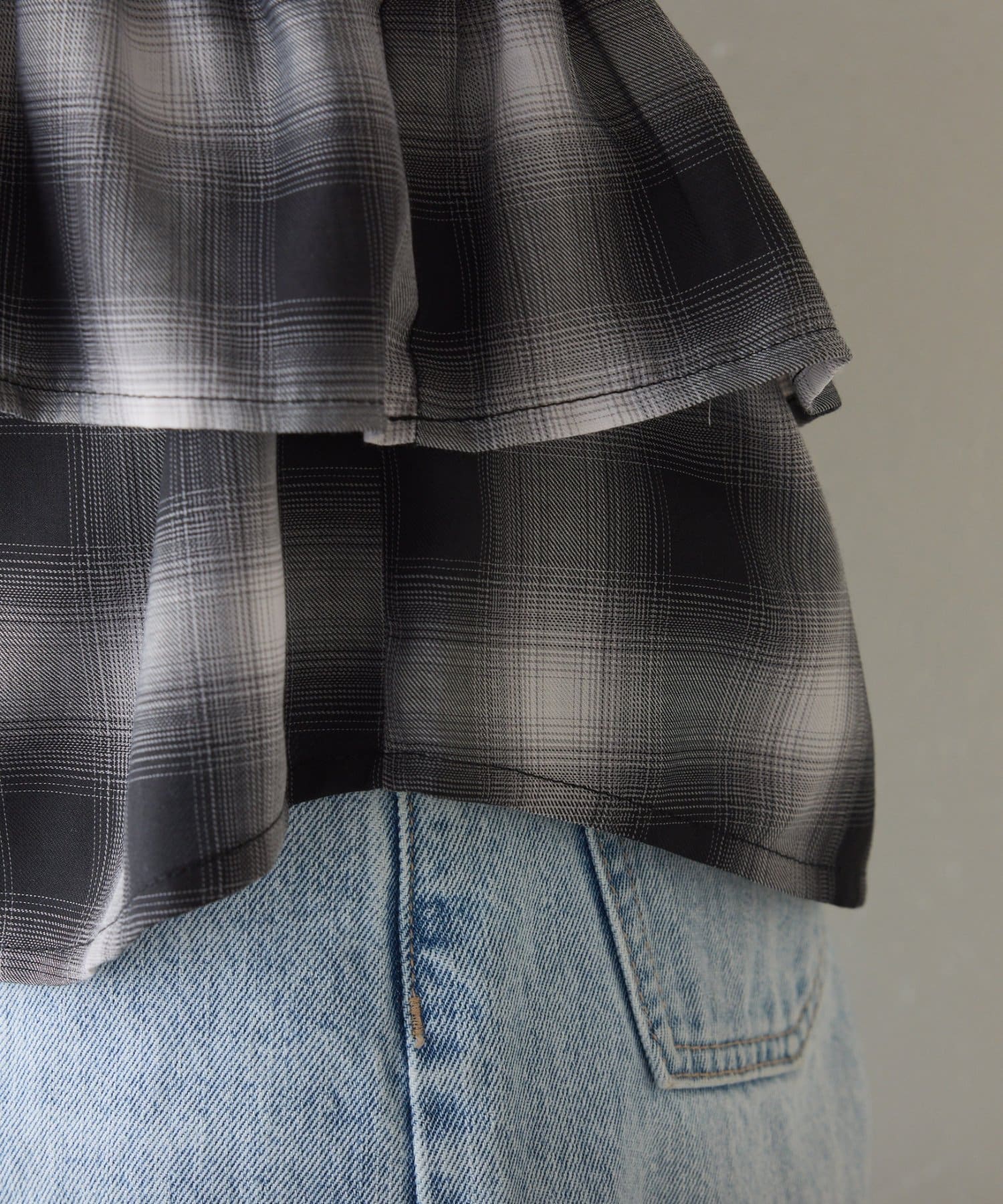 COLONY 2139(コロニー トゥーワンスリーナイン) 【WEB限定】オンブレチェックビスチェセットシャツ