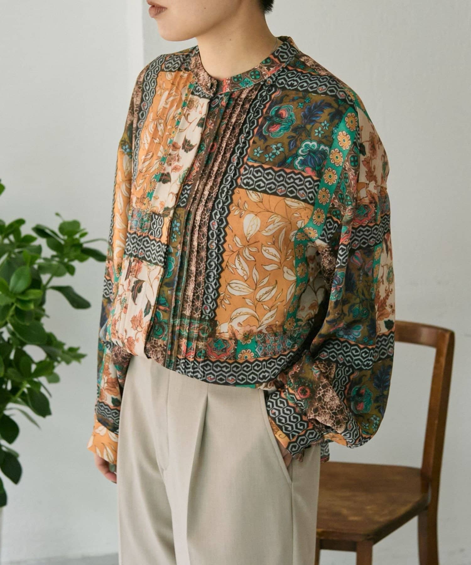 ear PAPILLONNER(イア パピヨネ) 《華やかさたっぷり/春にぴったり》花柄ピンタックブラウス【SUM1 STYLE(スミスタイル)】