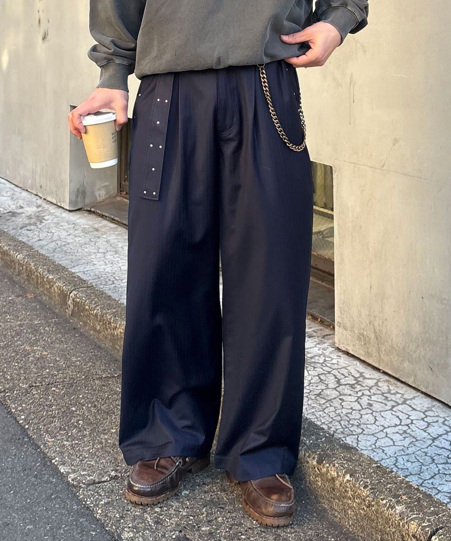 CIAOPANIC(チャオパニック) ベルト付きピンストライプスタッズワイドスラックス