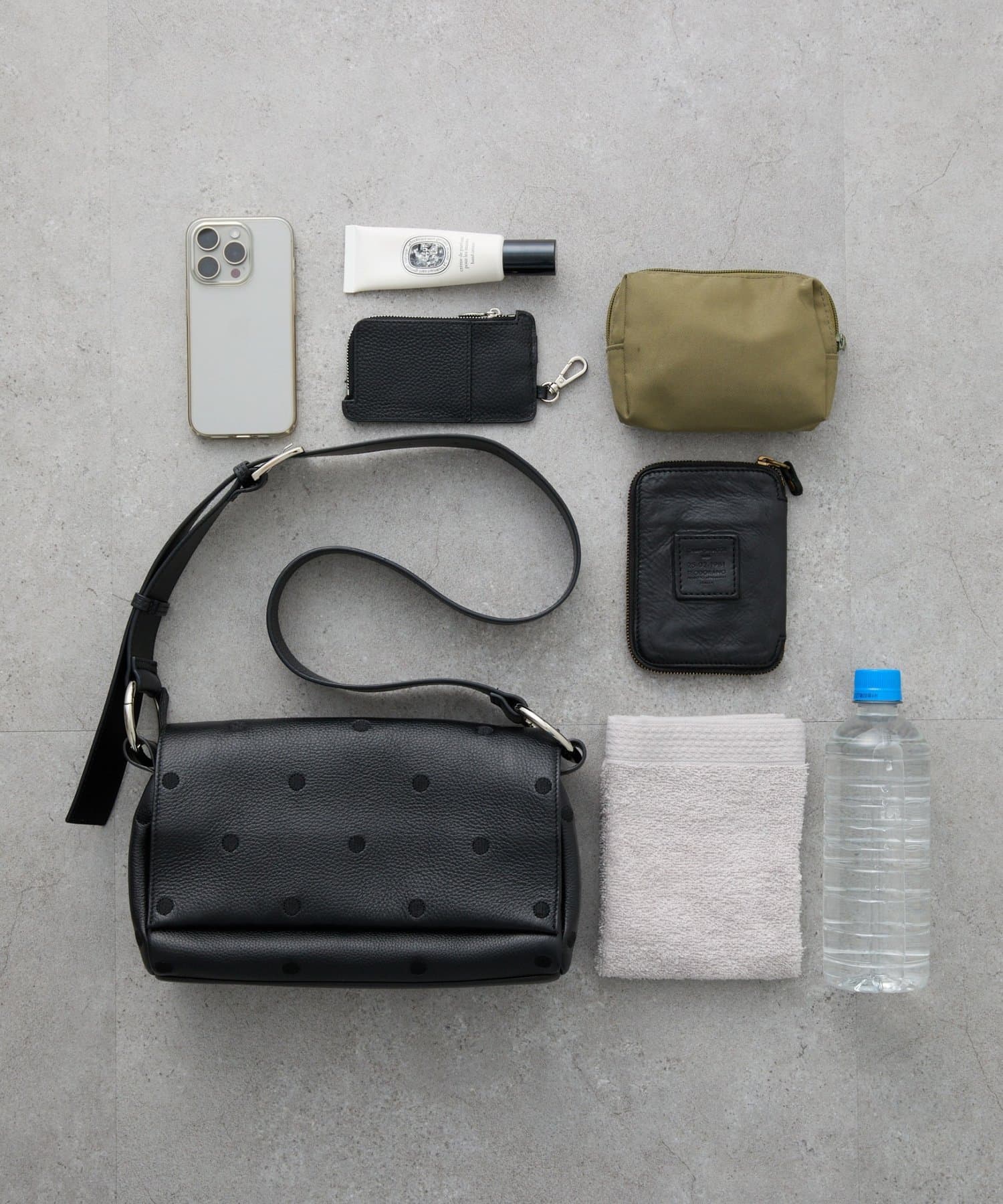 BEARDSLEY(ビアズリー) ドットボディバッグ