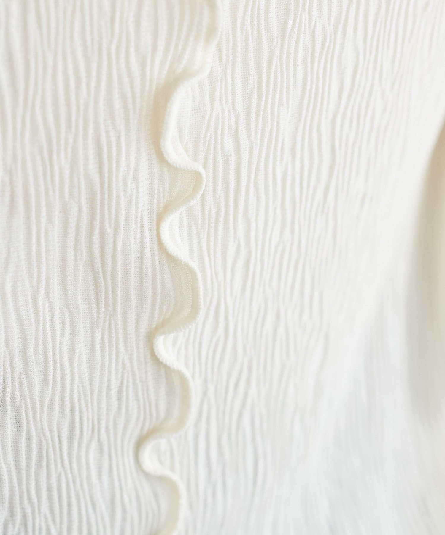 DISCOAT(ディスコート) 【WEB限定】ランダムクレープボトルネックプルオーバー