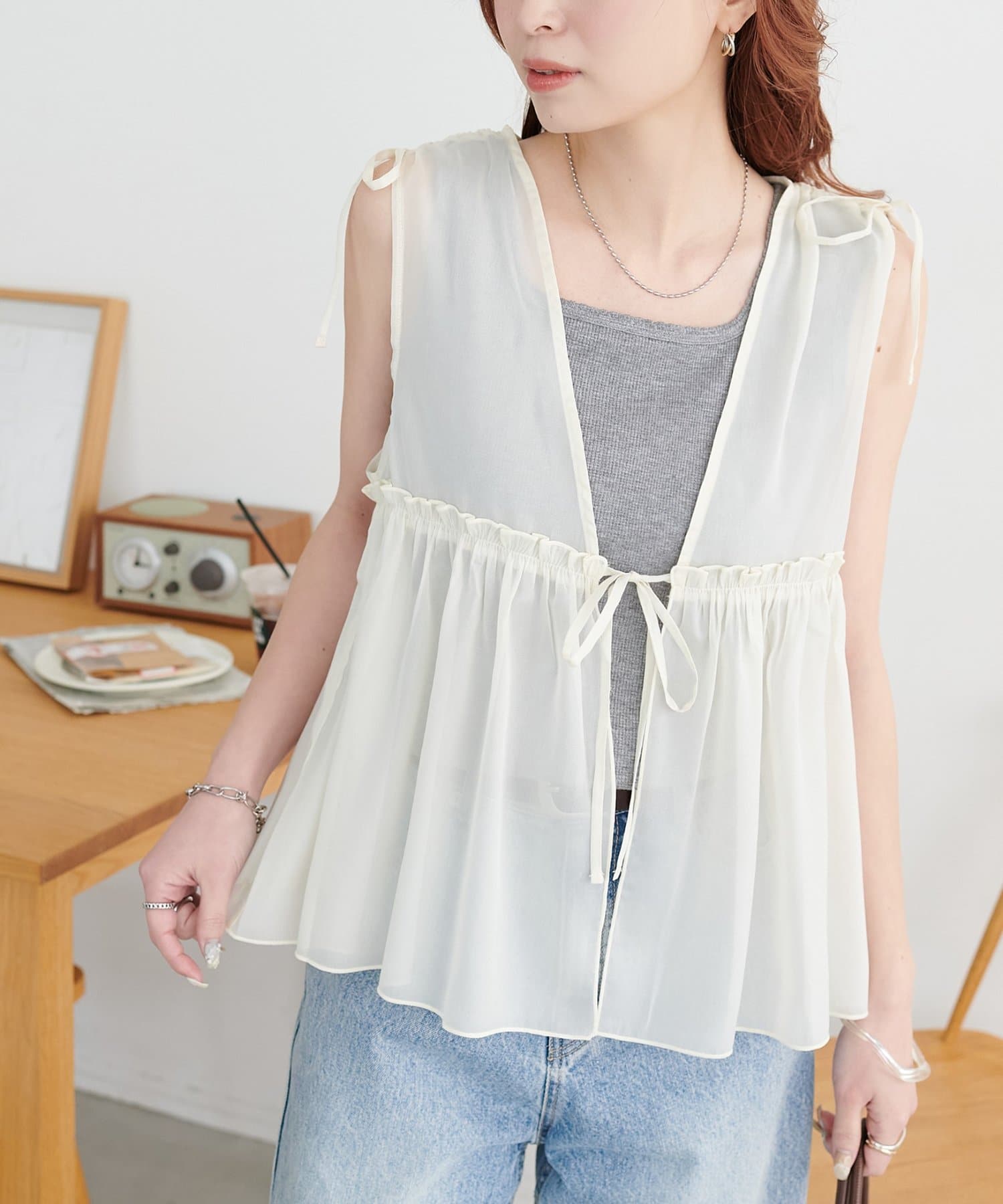 DISCOAT(ディスコート) 【WEB限定】ギャザーリボンベスト