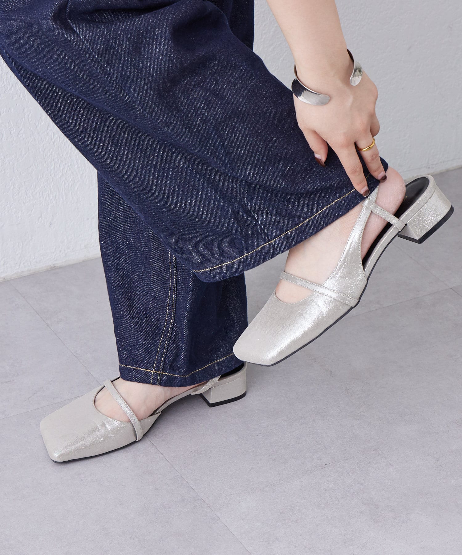 OUTLET(アウトレット) 【mystic】スクエアシャイニーパンプス