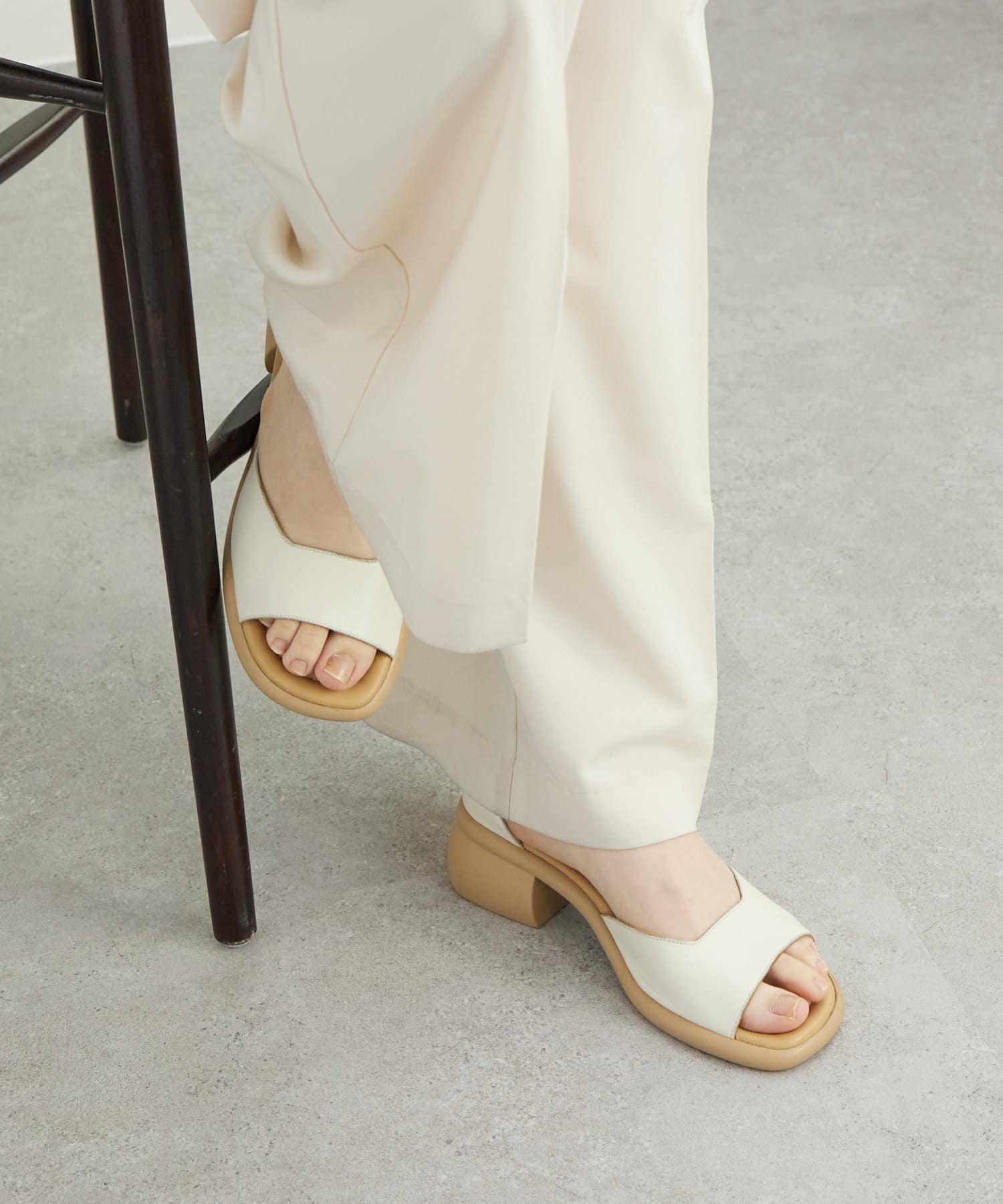 OUTLET(アウトレット) 【mystic】Molly Bessa　ボリュームソールサンダル