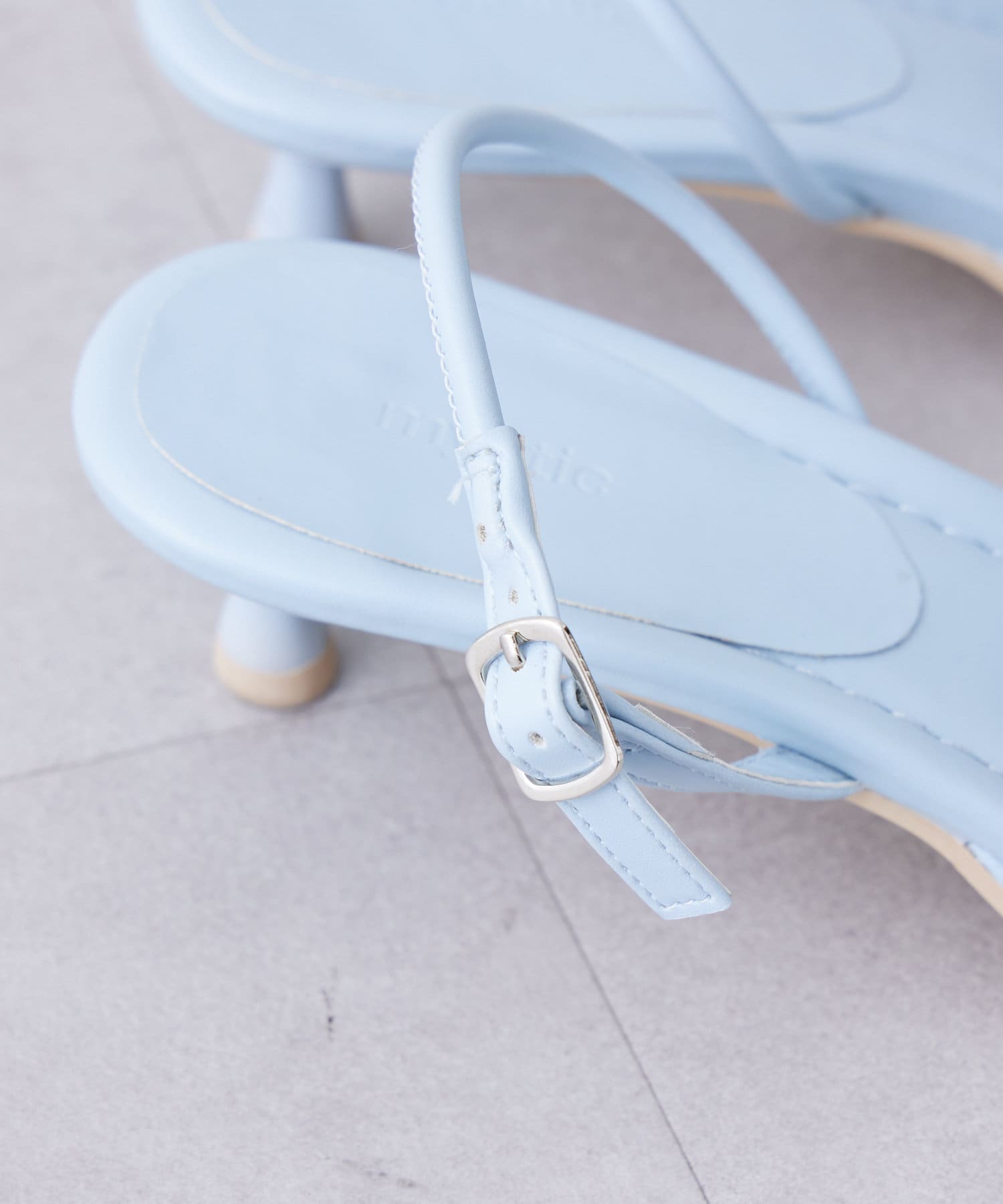 OUTLET(アウトレット) 【mystic】パテッドヒールサンダル