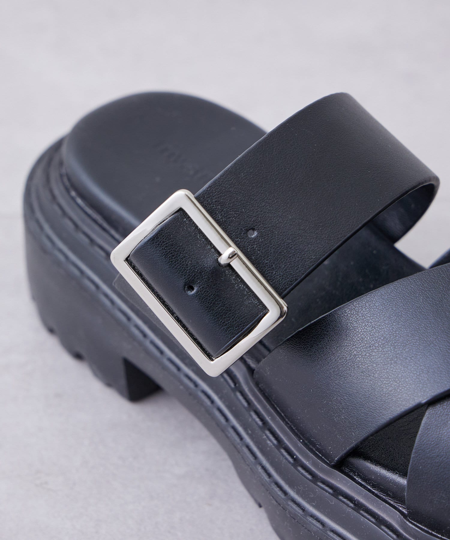 OUTLET(アウトレット) 【mystic】ボリュームクロスサンダル