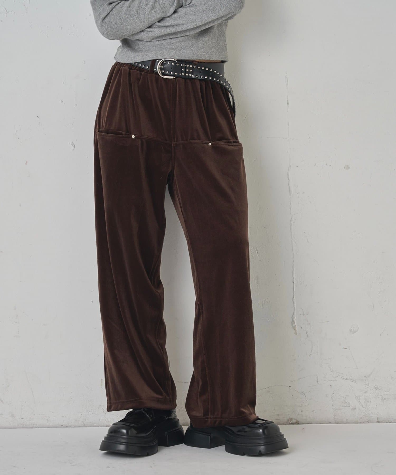 WHO'S WHO gallery】スラポケベロアパンツ | OUTLET(アウトレット