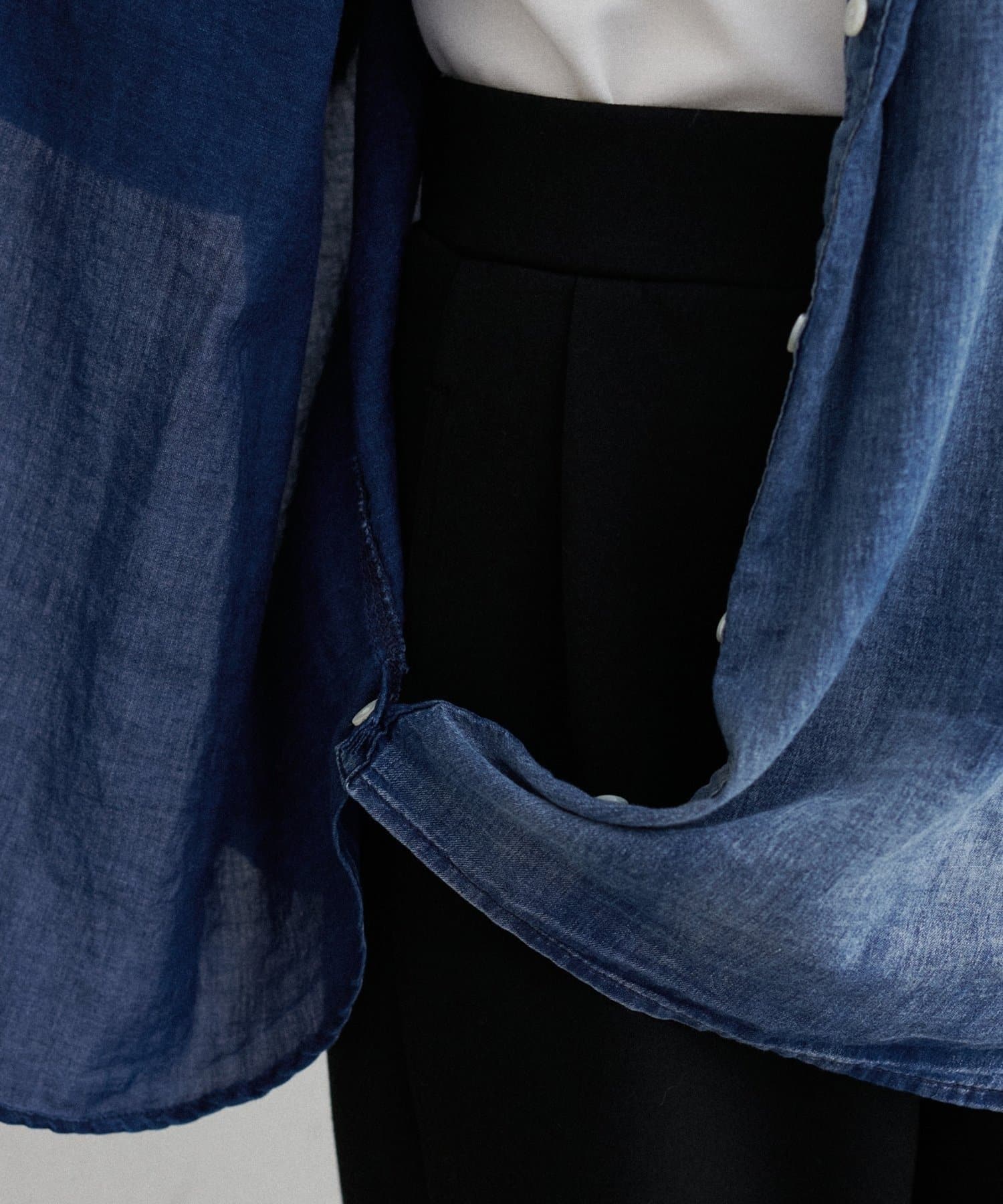 NICE CLAUP / OLIVE des OLIVE OUTLET(ナイスクラップ  / オリーブ デ オリーブ アウトレット) 【LARUTA】デニム風マルチWAYブラウス