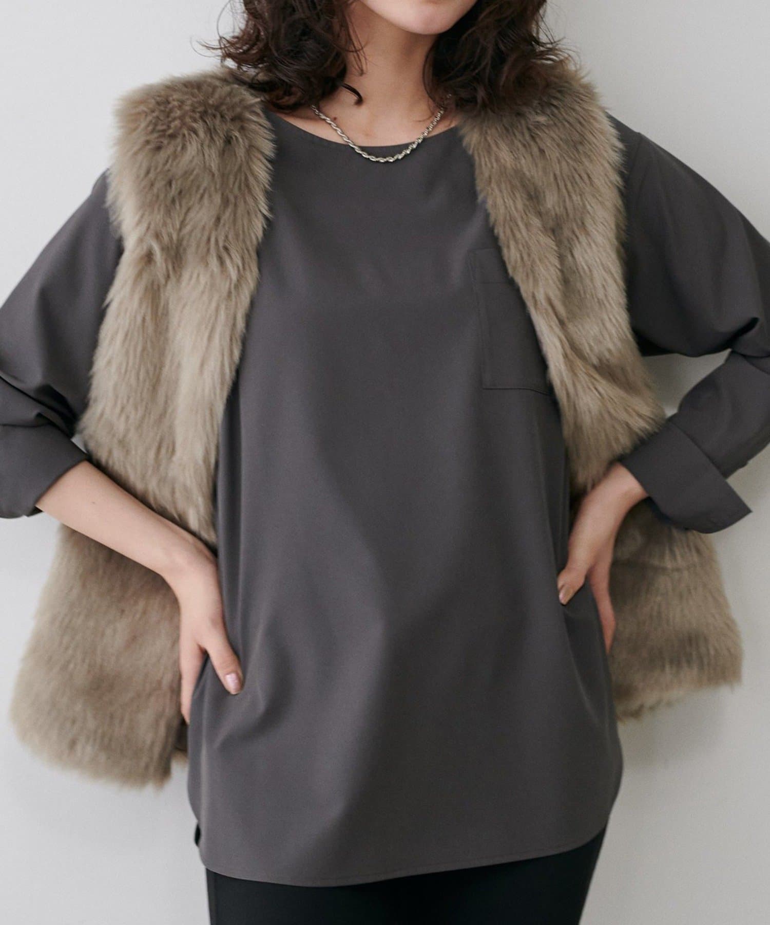 NICE CLAUP / OLIVE des OLIVE OUTLET(ナイスクラップ  / オリーブ デ オリーブ アウトレット) 【LARUTA】ブロードPU混カフス付きプルオーバー