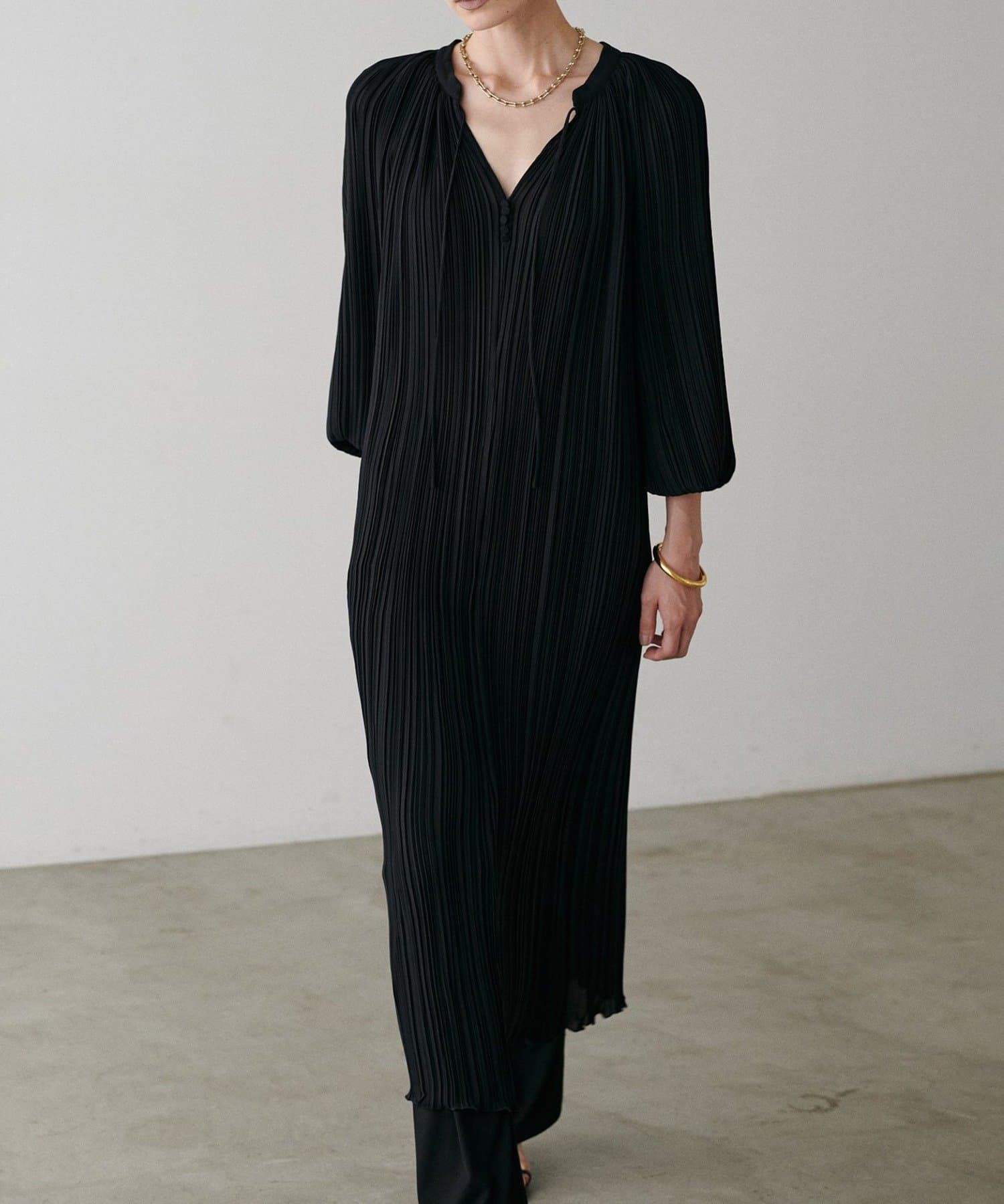 NICE CLAUP / OLIVE des OLIVE OUTLET(ナイスクラップ  / オリーブ デ オリーブ アウトレット) 【LARUTA】プリーツストレートワンピース