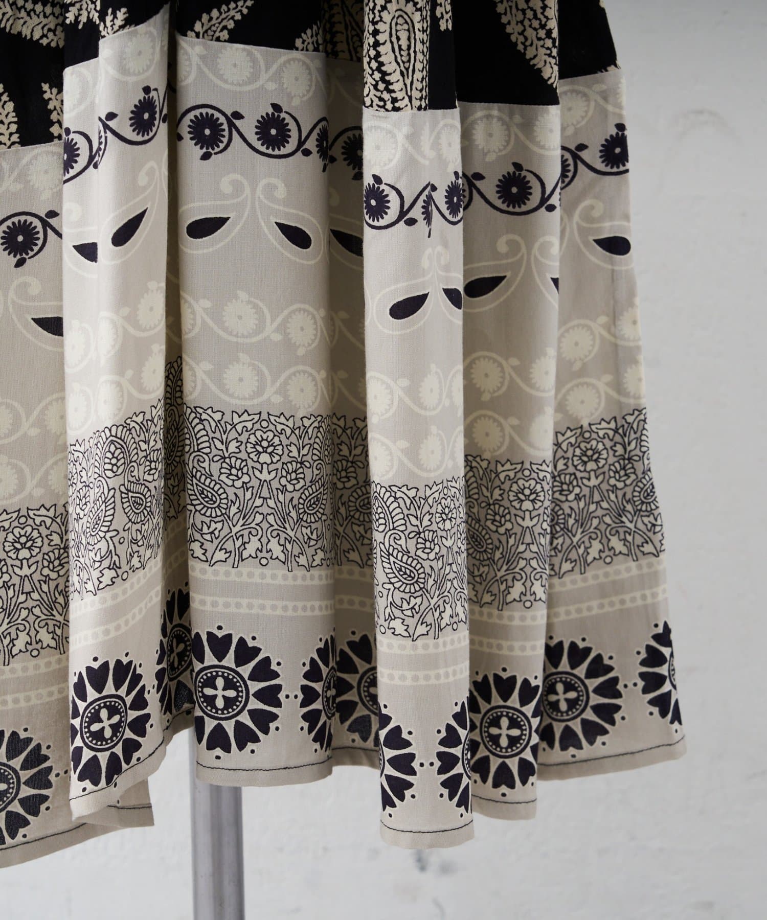 Remind me and forever(リマインドミーアンドフォーエバー) 【India series】【nane/WEB限定】エスニック柄マキシワンピース