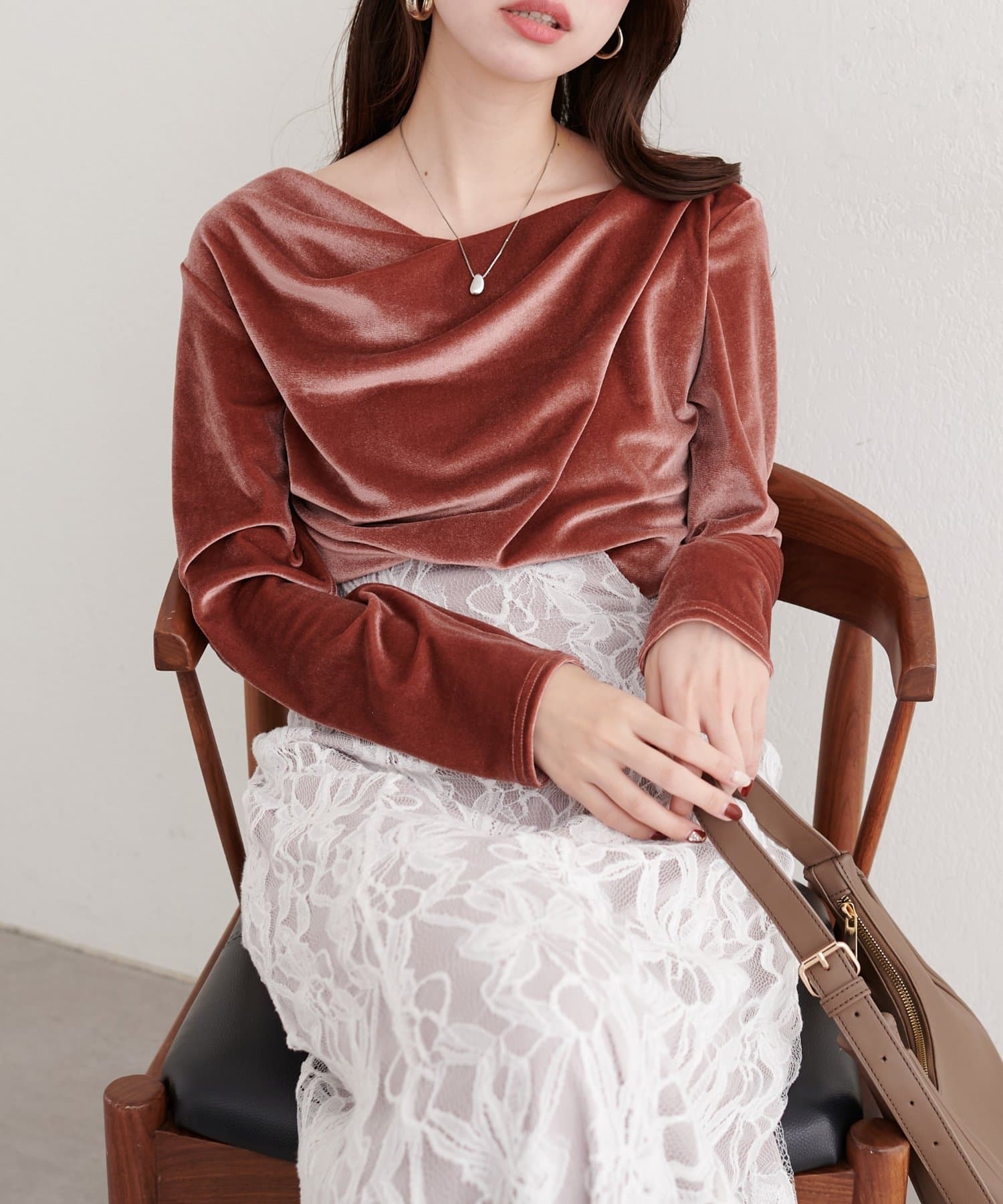 natural couture(ナチュラルクチュール) ラメベロアドレーププルオーバー