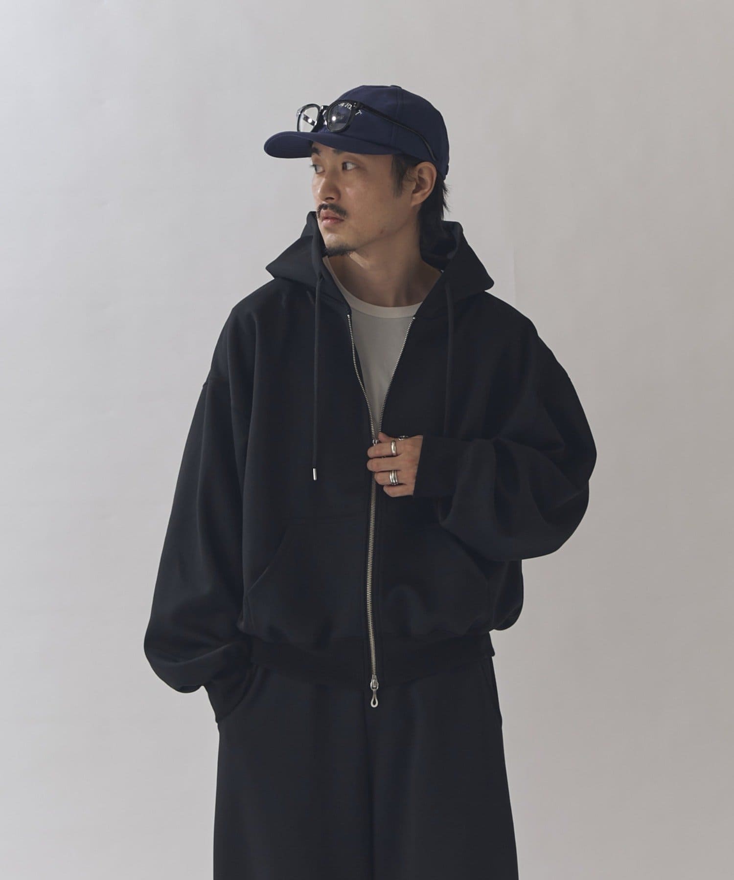 Lui's(ルイス) リラックス フードジップブルゾン