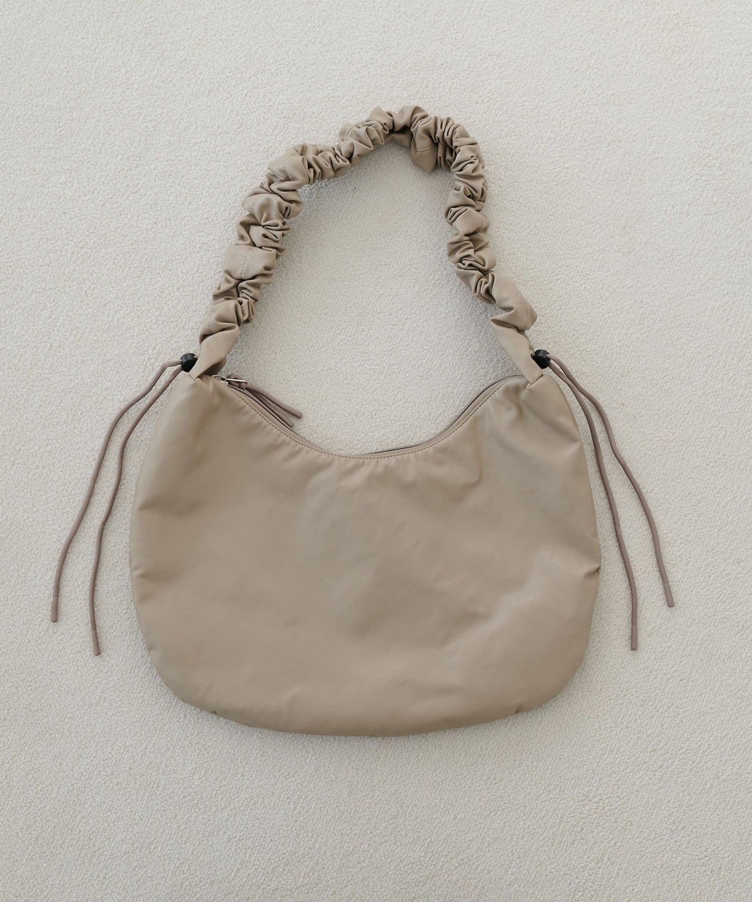 DISCOAT(ディスコート) パデットシンセティックレザーショルダーバッグ