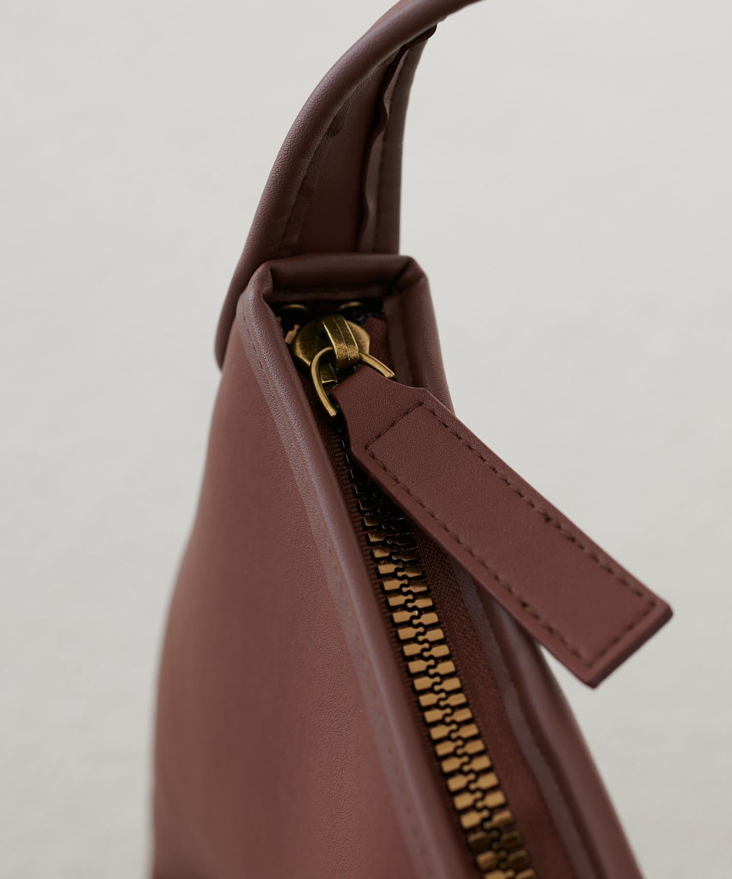 DISCOAT(ディスコート) 【Enlude】フェイクレザーダッフルショルダーバッグ