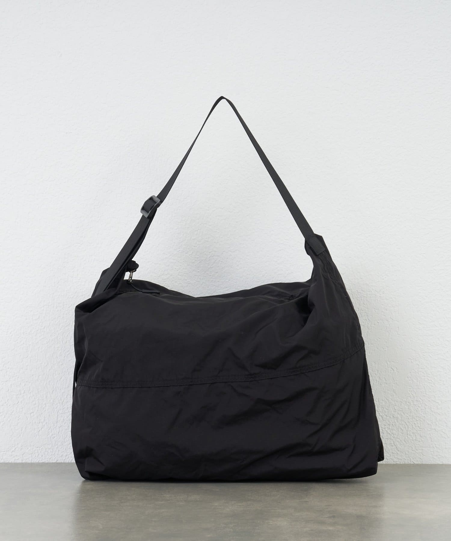 DISCOAT(ディスコート) 【Enlude】ポケッタブルナイロンショルダーバック《ユニセックス》