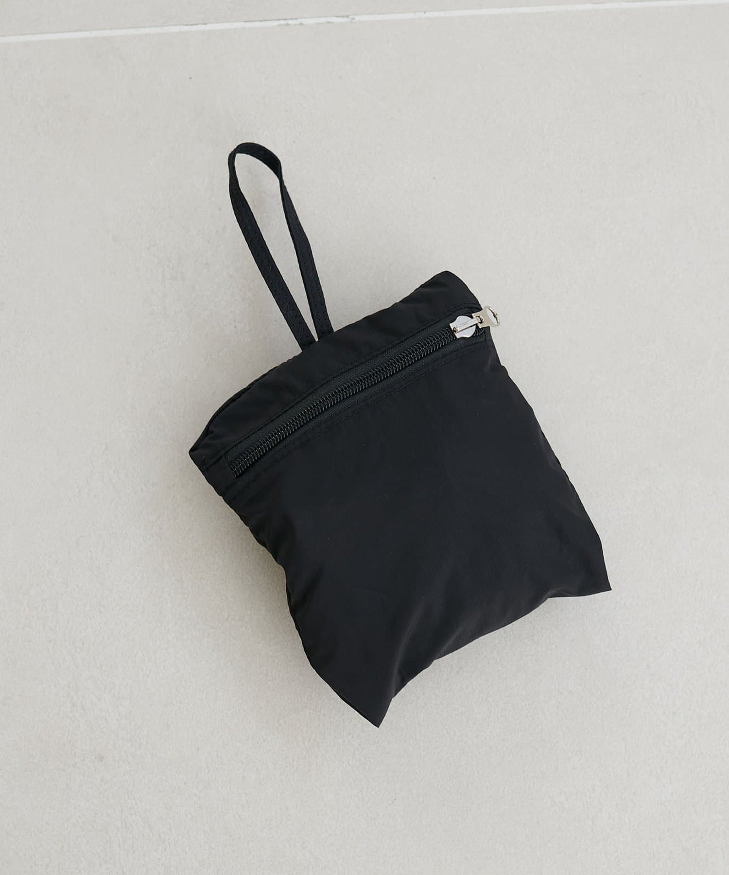 DISCOAT(ディスコート) 【Enlude】ポケッタブルナイロンショルダーバック《ユニセックス》