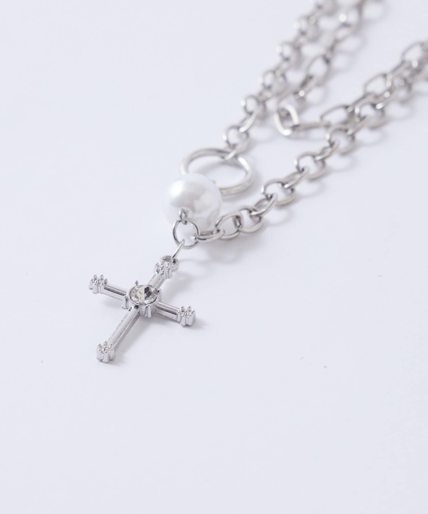 WHO’S WHO gallery(フーズフーギャラリー) 2連チェーンクロスネックレス