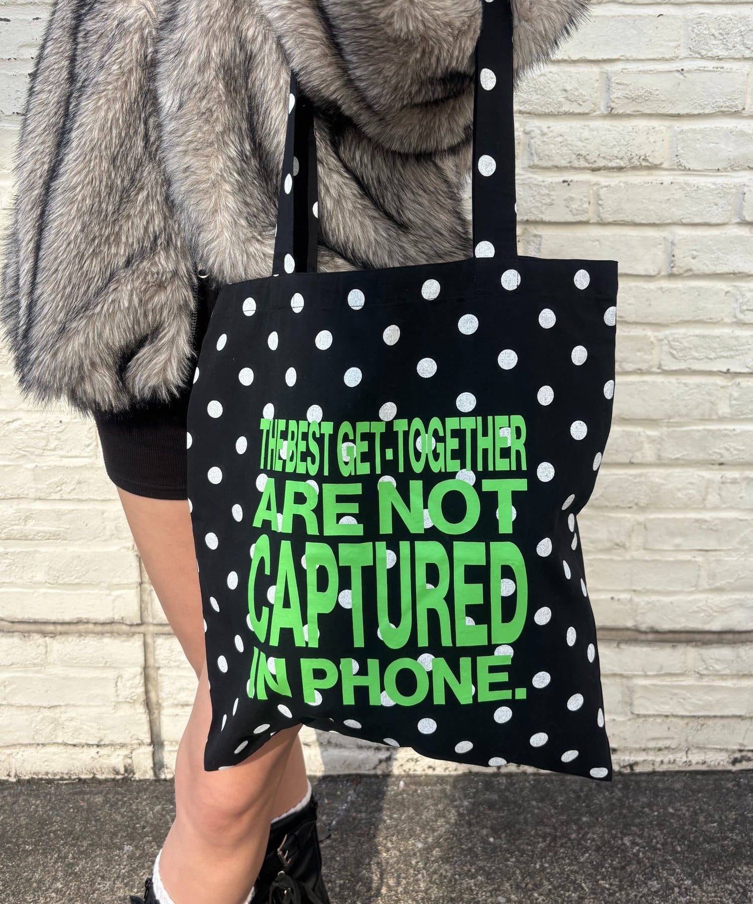 WHO’S WHO gallery(フーズフーギャラリー) 【WEB限定】メッセージロゴトートバッグ