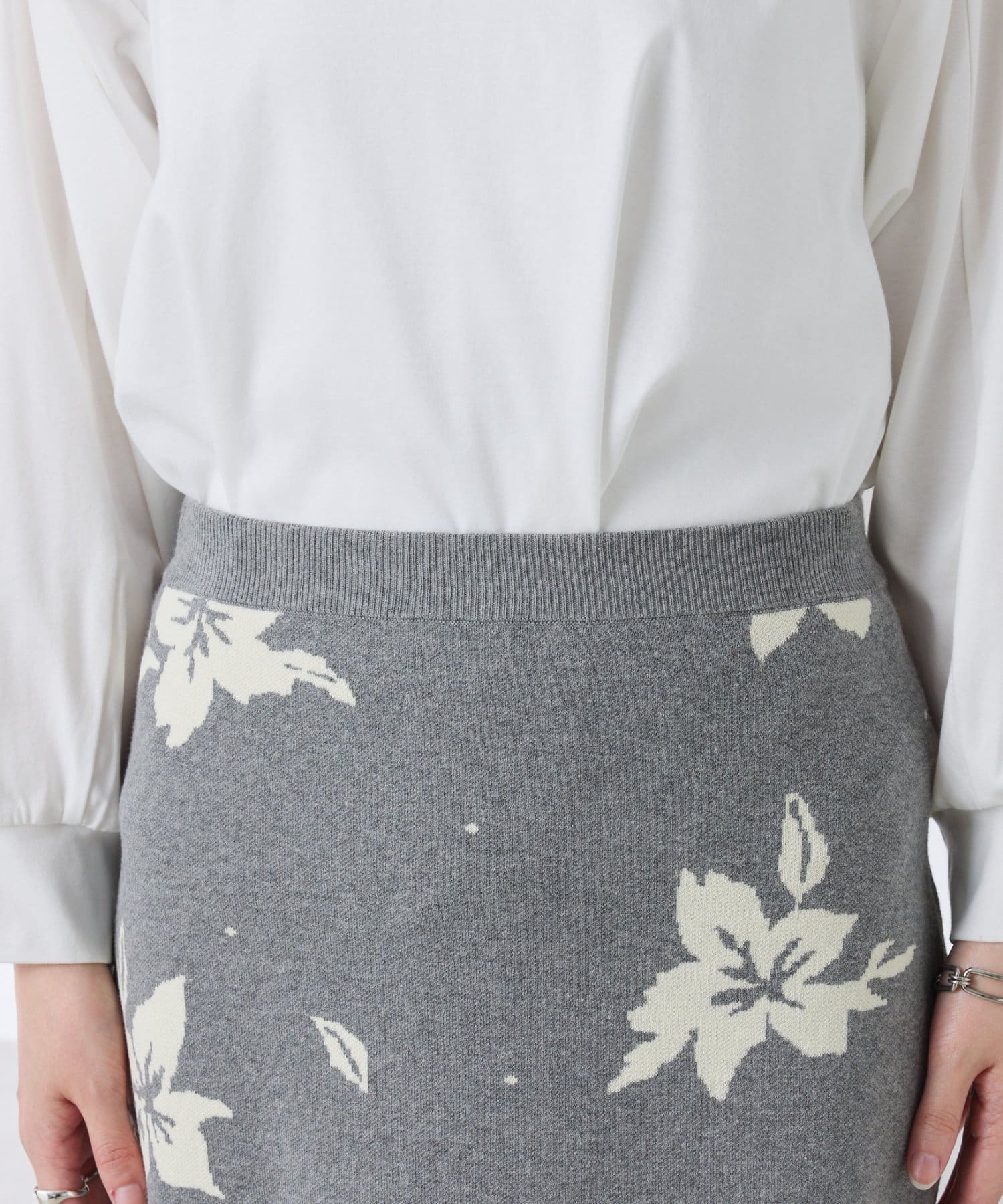 COLLAGE GALLARDAGALANTE(コラージュ ガリャルダガランテ) 【身体のラインを拾いにくい】フラワーニットジャガードスカート/セットアップ