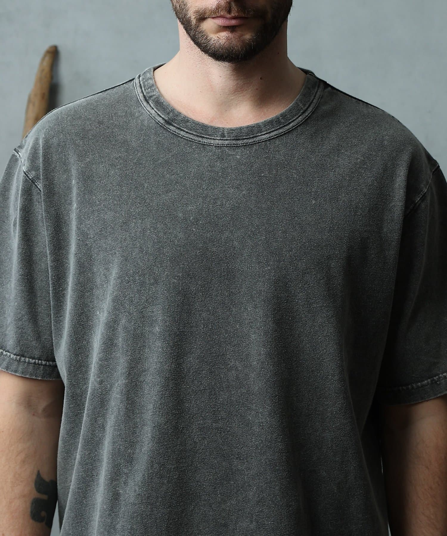 COLONY 2139(コロニー トゥーワンスリーナイン) 【paradigm】バイオ加工クルーネックフェードT半袖