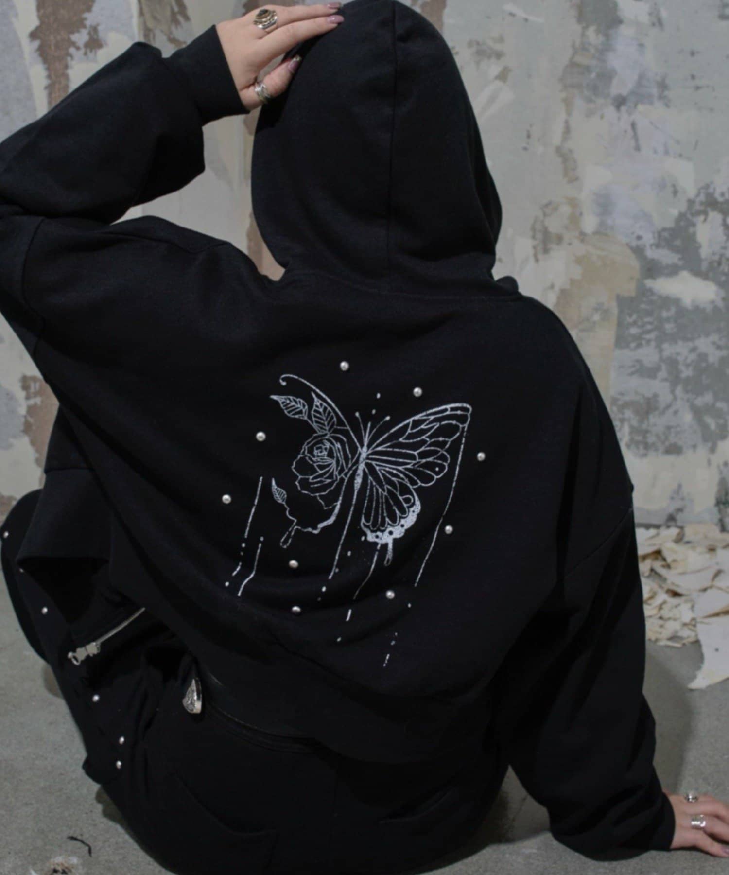 Remind me and forever(リマインドミーアンドフォーエバー) 【Mavie..7】スタッズ付裏毛パーカー