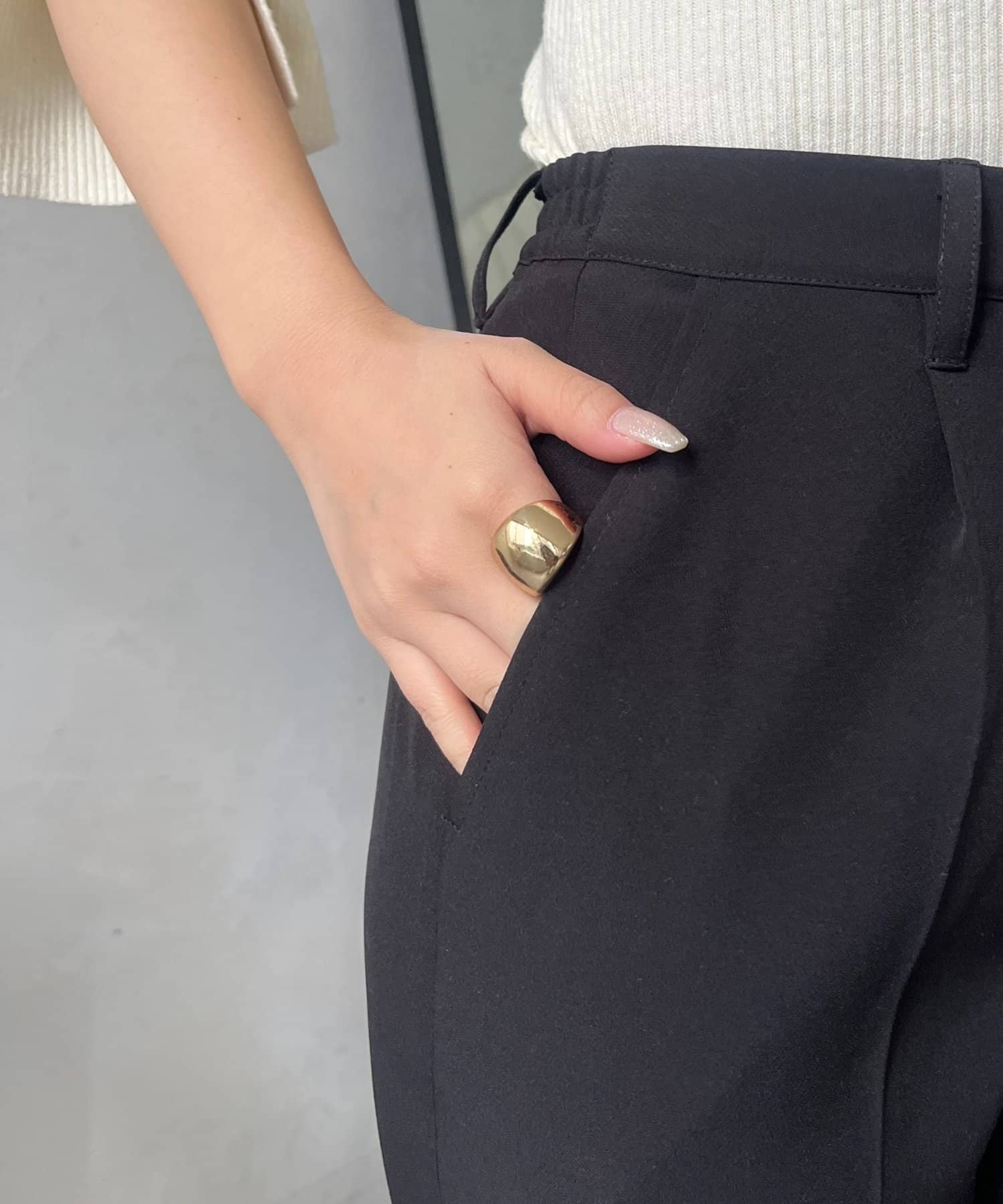 prose verse(プロズヴェール) 【パール付き】スリムテーパードパンツ