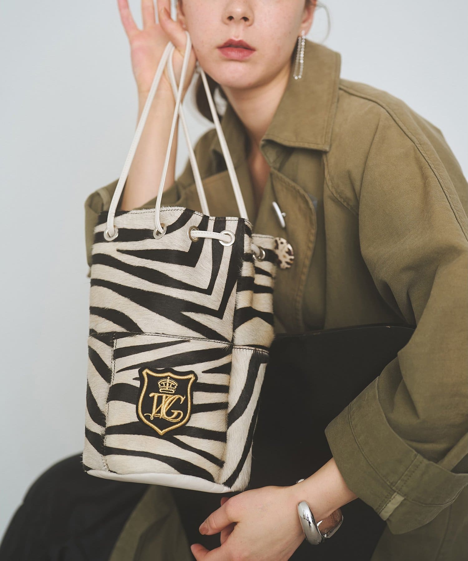 Whim Gazette(ウィム ガゼット) 【MARCO MASI】ヘアレザーワッペン巾着