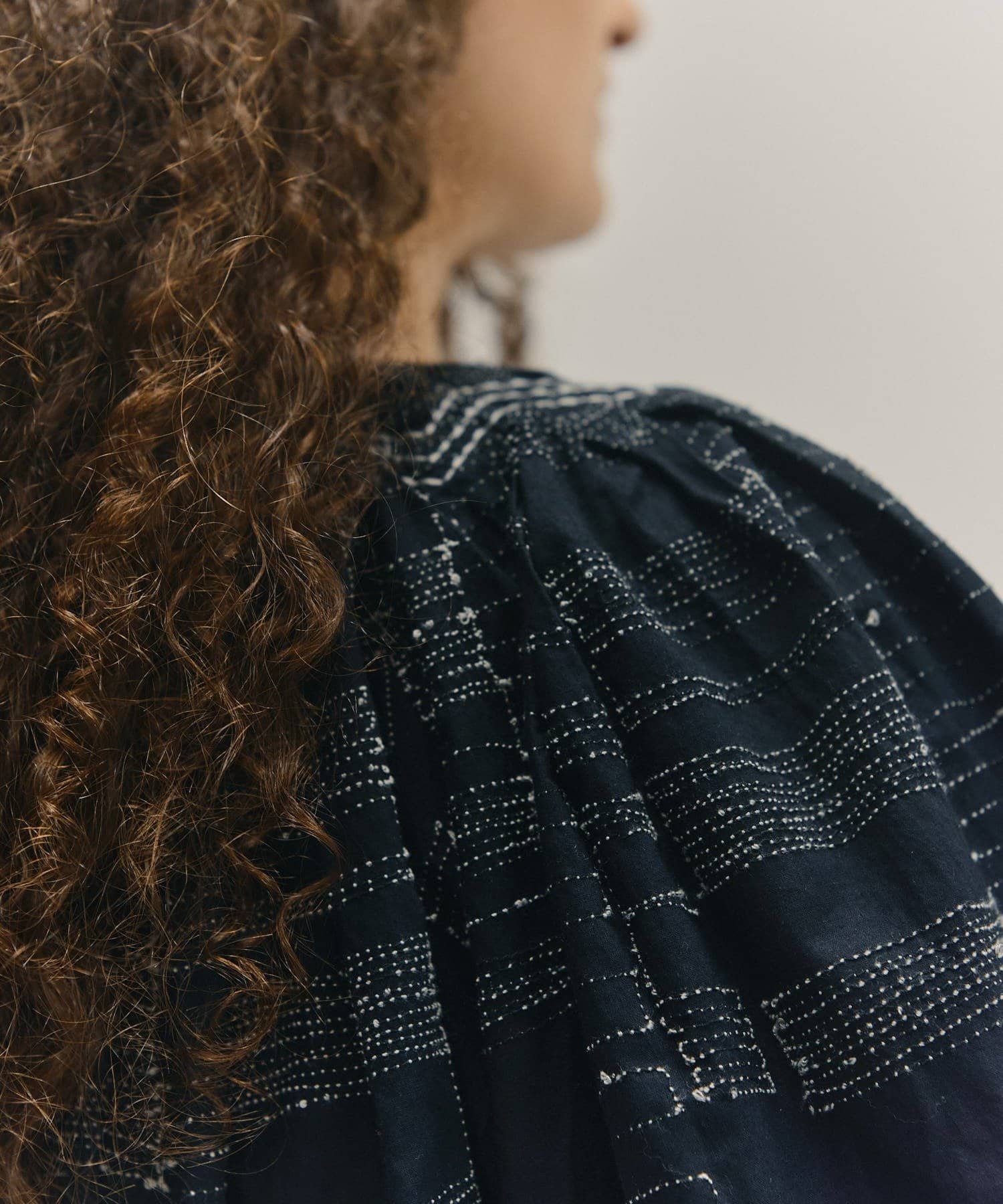 GALLARDAGALANTE(ガリャルダガランテ) 【1/1(木)12:00～予約開始】【Dhritië】刺繍ブラウス