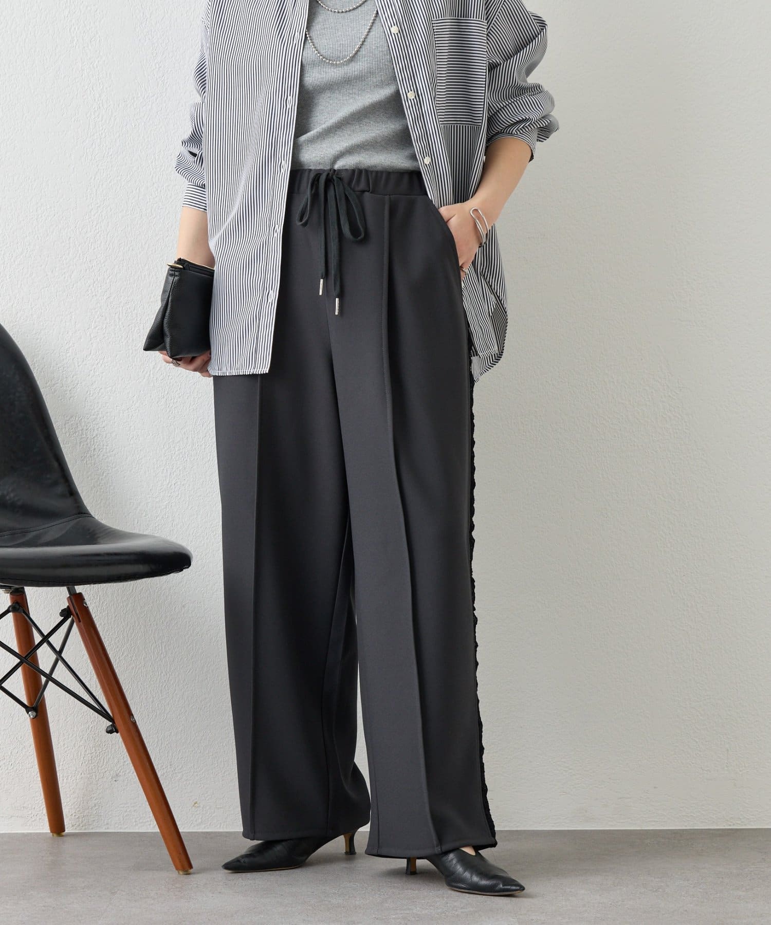 Jena　espace merveilleux(ジェナ　エスパスメルヴェイユ) サイドラインレースパンツ