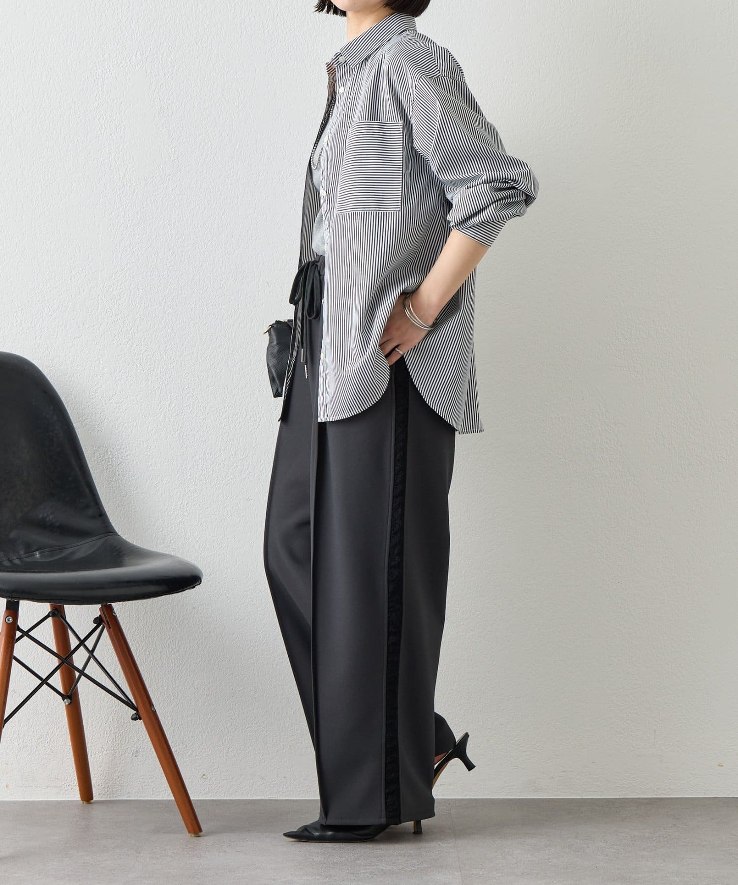 Jena　espace merveilleux(ジェナ　エスパスメルヴェイユ) サイドラインレースパンツ