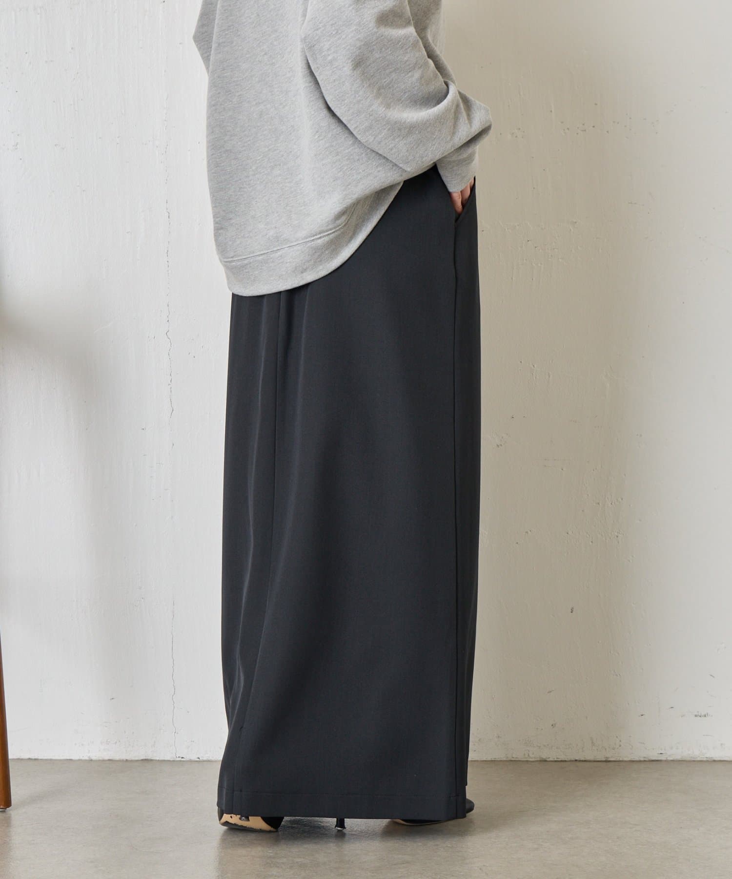 Jena　espace merveilleux(ジェナ　エスパスメルヴェイユ) フロントスリットスカート