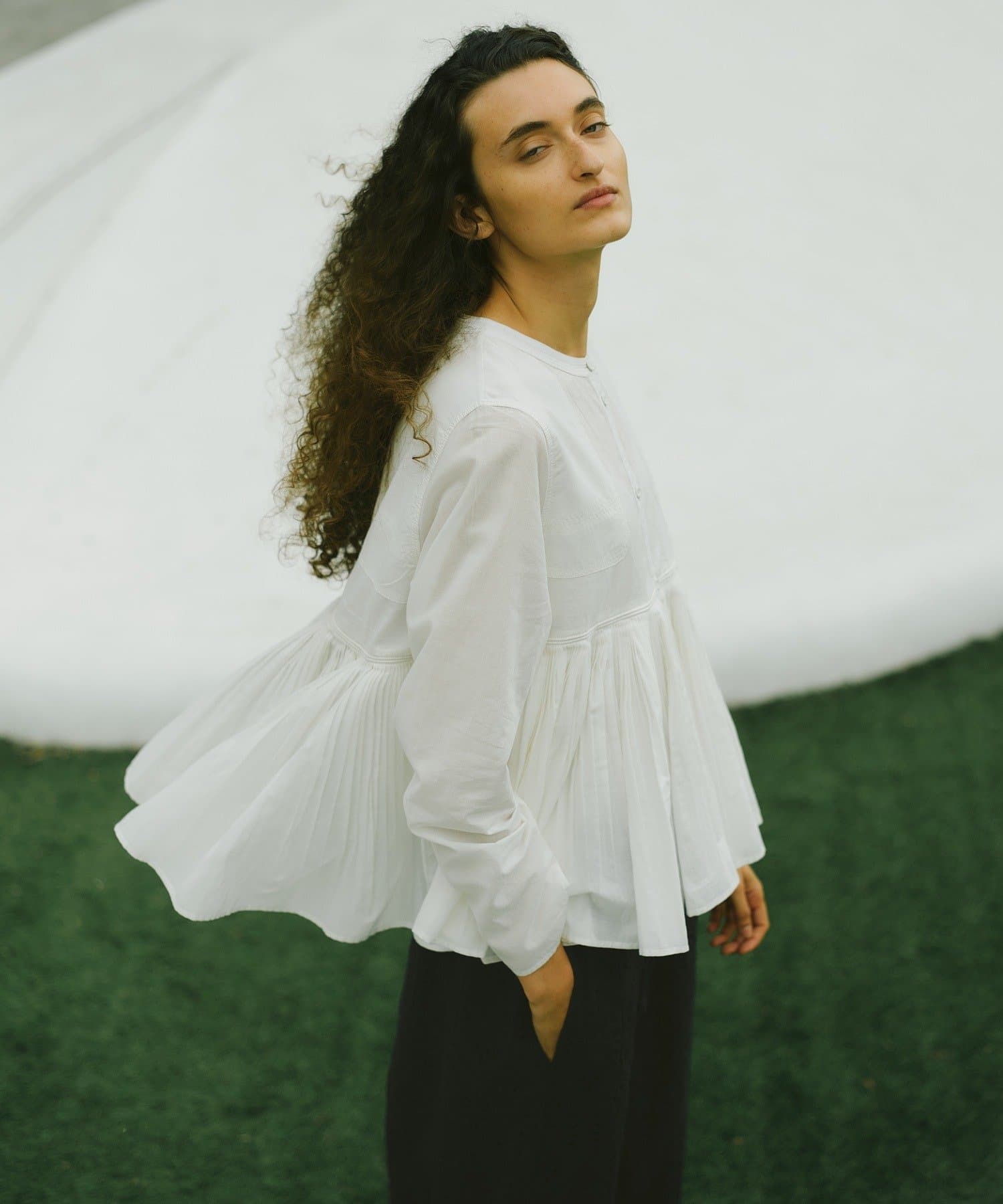 GALLARDAGALANTE(ガリャルダガランテ) 【1/1(木)12:00～予約開始】【Dhritië】タックブラウス