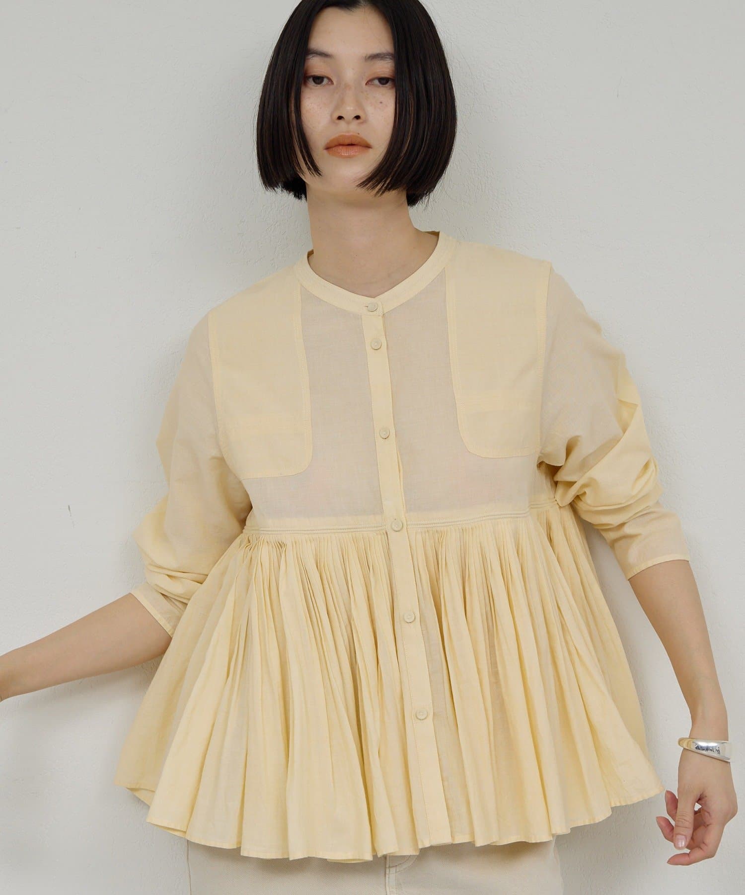 GALLARDAGALANTE(ガリャルダガランテ) 【1/1(木)12:00～予約開始】【Dhritië】タックブラウス