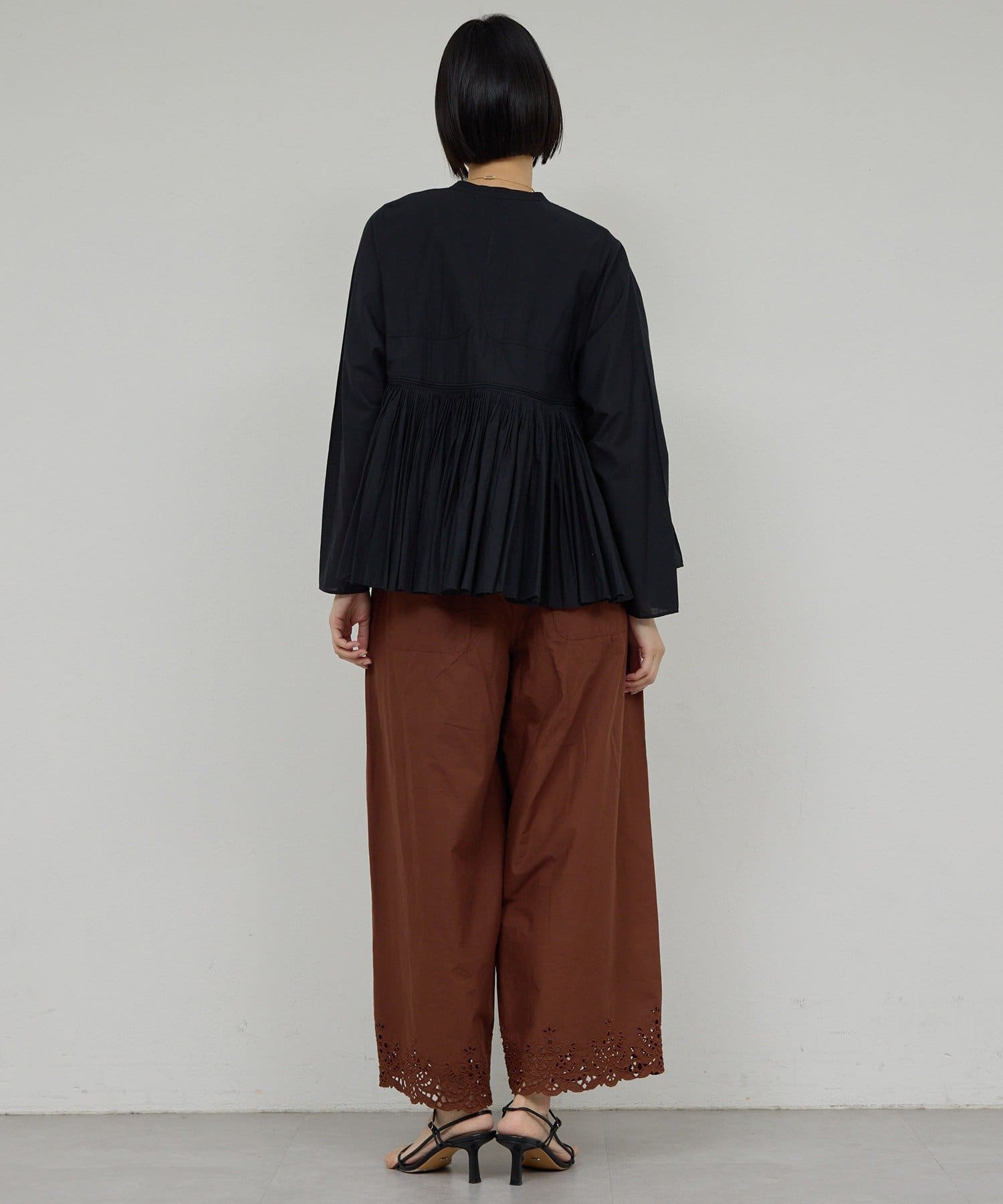 GALLARDAGALANTE(ガリャルダガランテ) 【1/1(木)12:00～予約開始】【Dhritië】タックブラウス