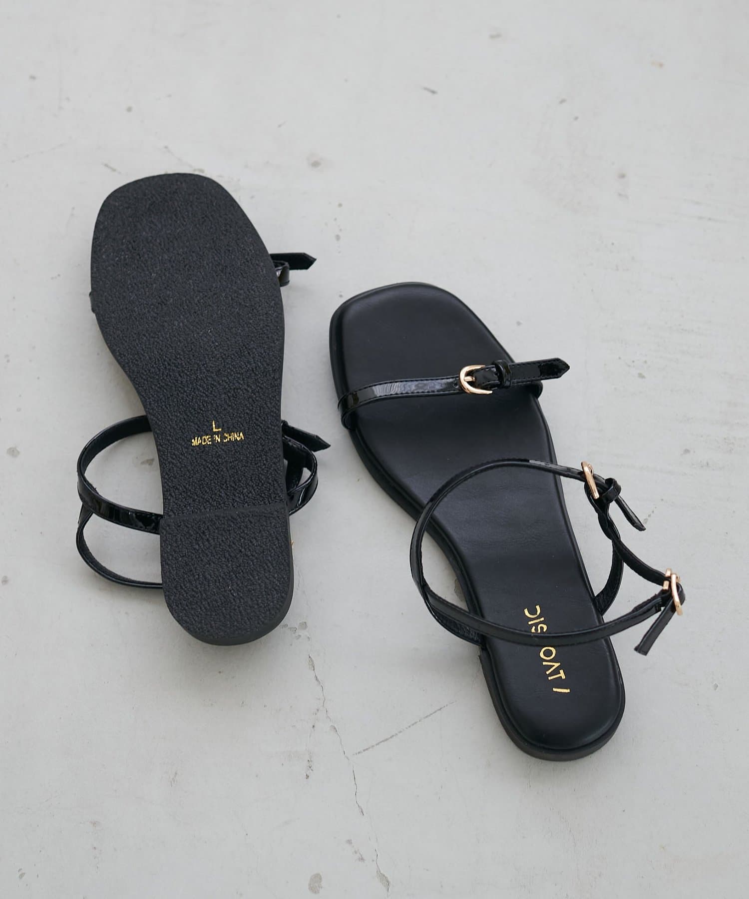 DISCOAT(ディスコート) フラットナローラインサンダル