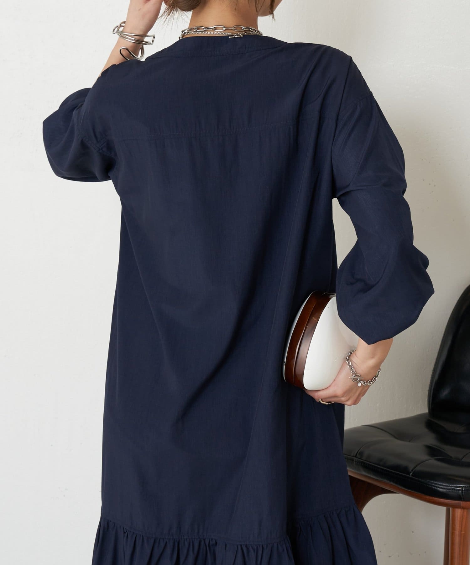 Jena　espace merveilleux(ジェナ　エスパスメルヴェイユ) Vネックギャザーワンピース