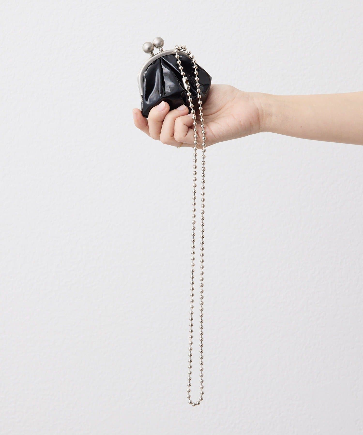 ear PAPILLONNER(イア パピヨネ) 【kawa-kawa(カワカワ)】NO509 kuchiganeチェーン付マルチケース