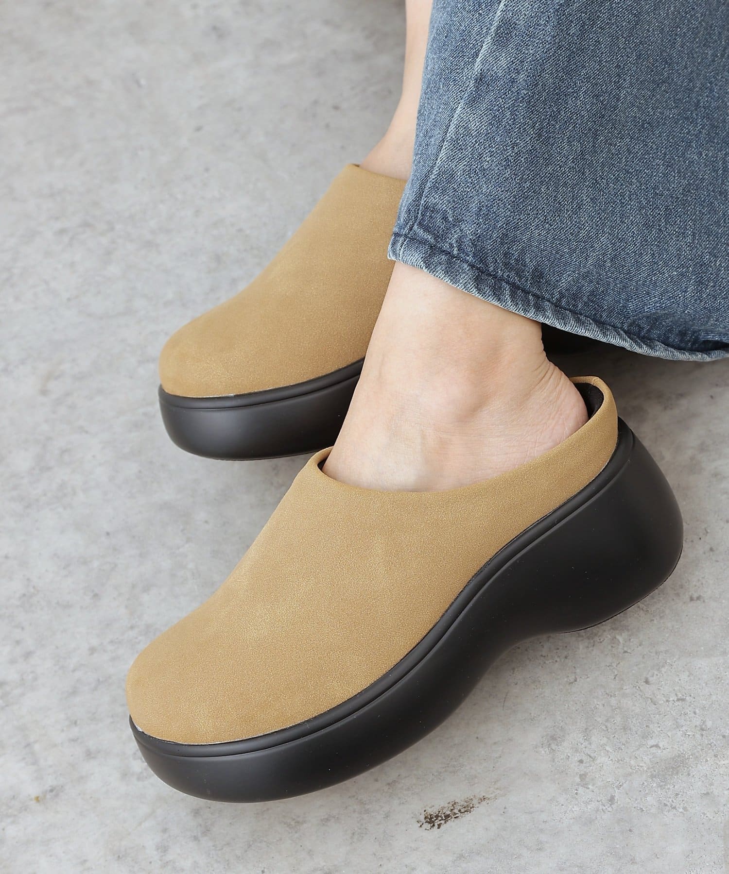 COLONY 2139(コロニー トゥーワンスリーナイン) 厚底サボサンダル