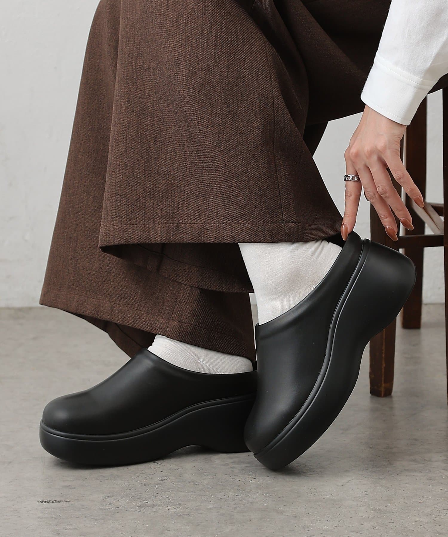 COLONY 2139(コロニー トゥーワンスリーナイン) 厚底サボサンダル