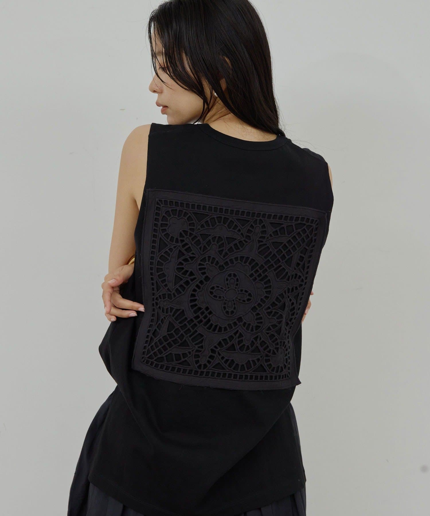 GALLARDAGALANTE(ガリャルダガランテ) 【1/1(木)12:00～予約開始】【Dhritië】レースノースリーブTee