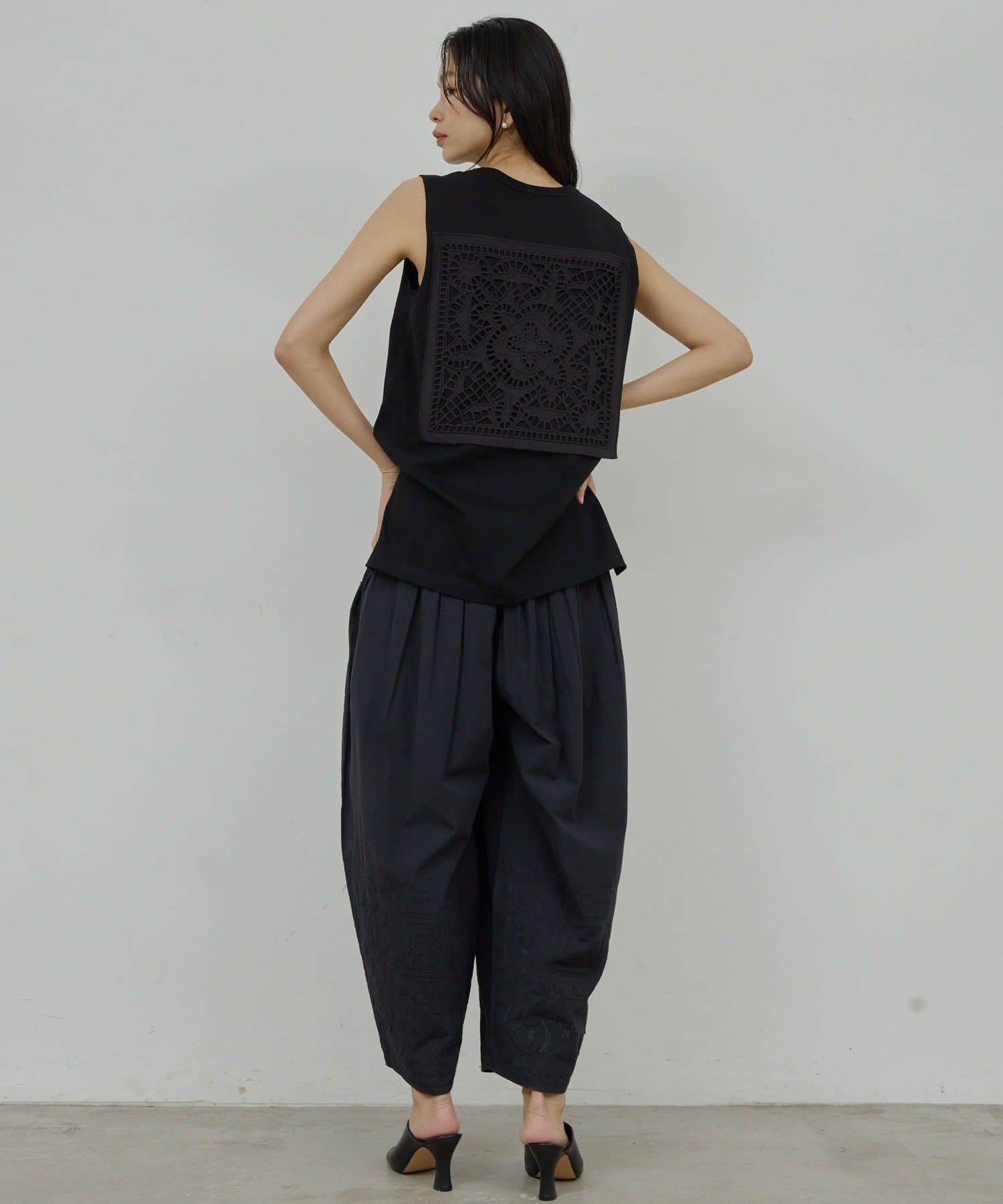 GALLARDAGALANTE(ガリャルダガランテ) 【1/1(木)12:00～予約開始】【Dhritië】レースノースリーブTee