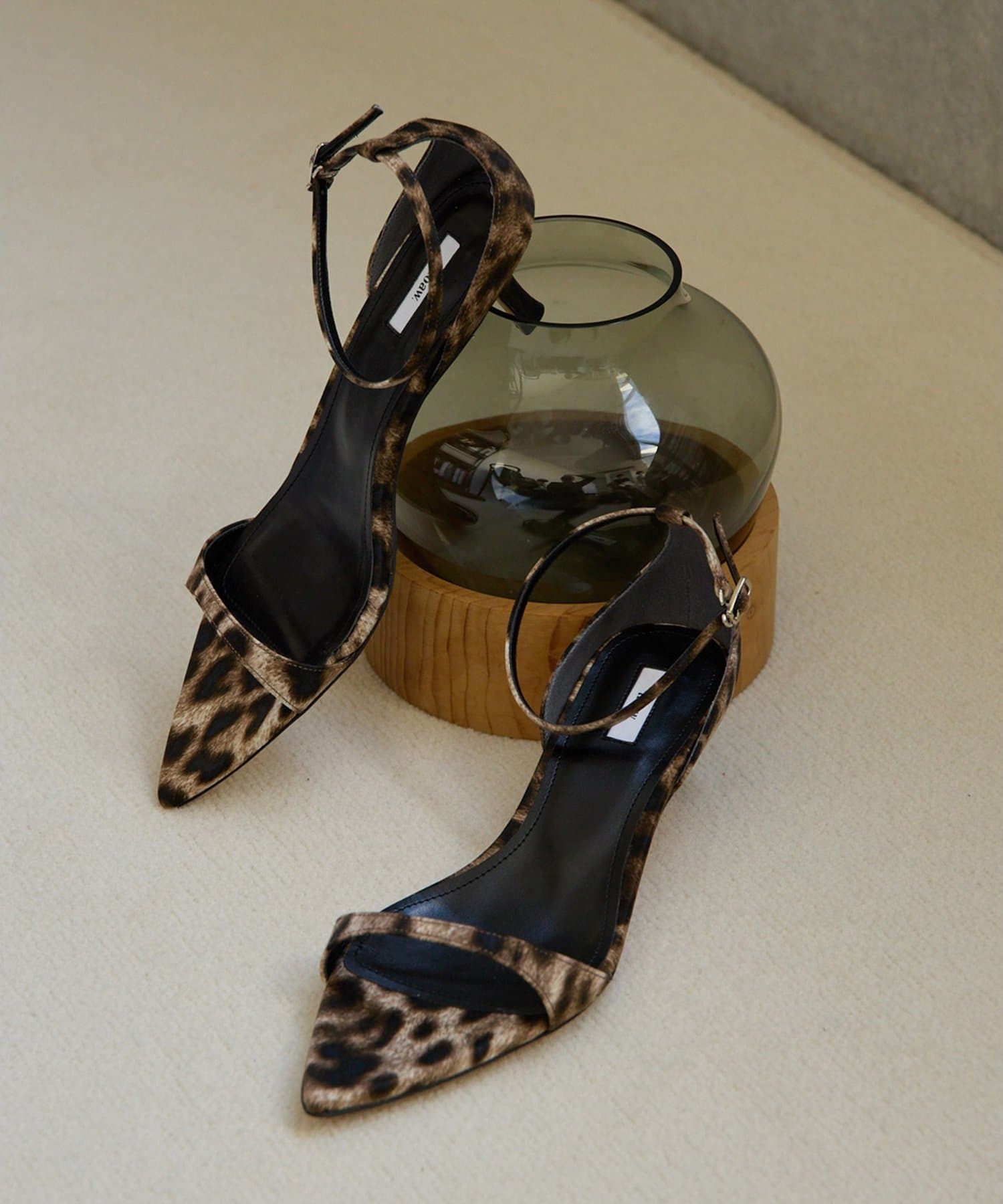 Whim Gazette(ウィム ガゼット) 【Hoaw.】LEOストラップサンダル