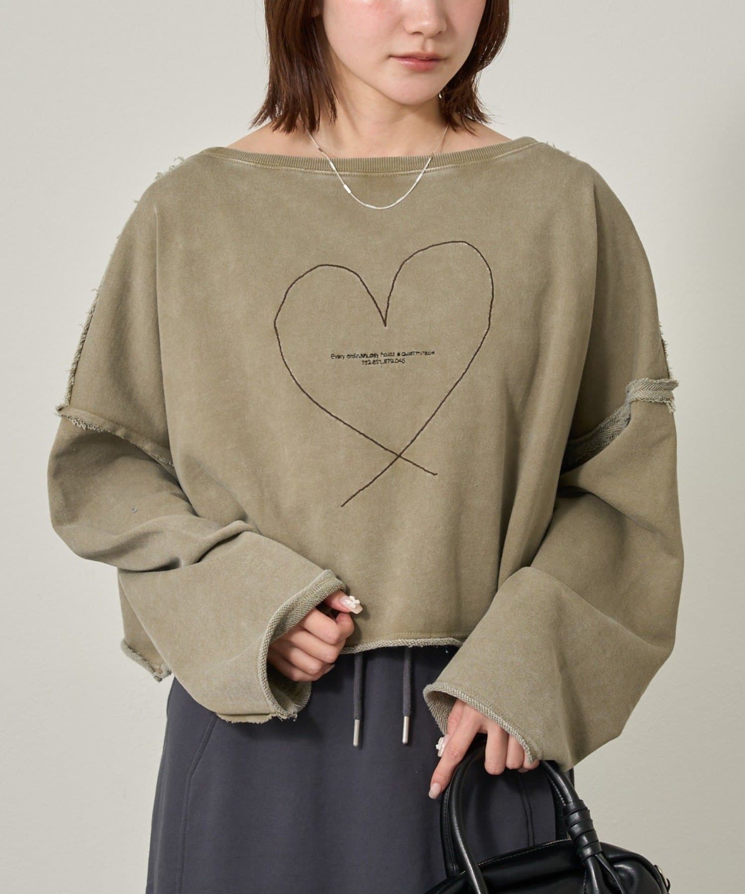 mline(エムライン) [mline]ハート刺繍 クロップドスウェット